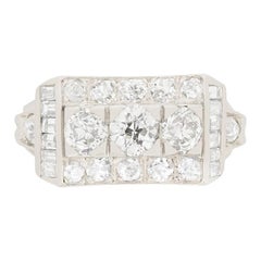 Art Deco 1.50 Carat Diamond Three-Stone Cluster Ring, circa 1920s