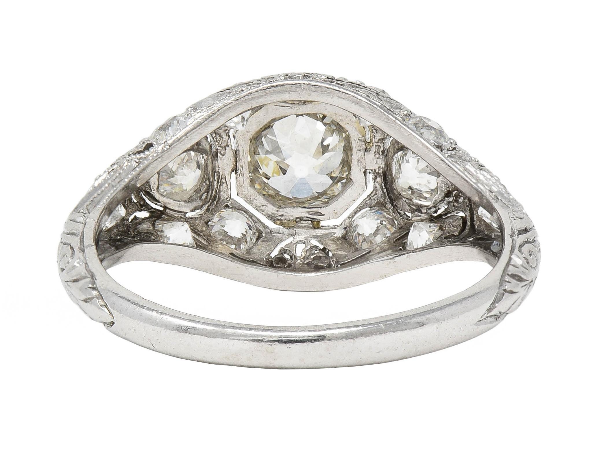 Art Deco 1.50 CTW Old European Diamond Platinum Foliate Vintage Engagement Ring Excellent état - En vente à Philadelphia, PA