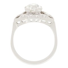Art Deco 1.50 Carat Diamond Cluster Ring, circa 1920s