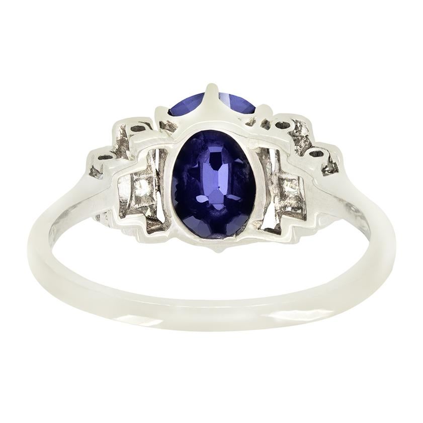 Art-Deco-Ring mit 1,50 Karat Saphir und Diamant, ca. 1920er Jahre (Ovalschliff) im Angebot