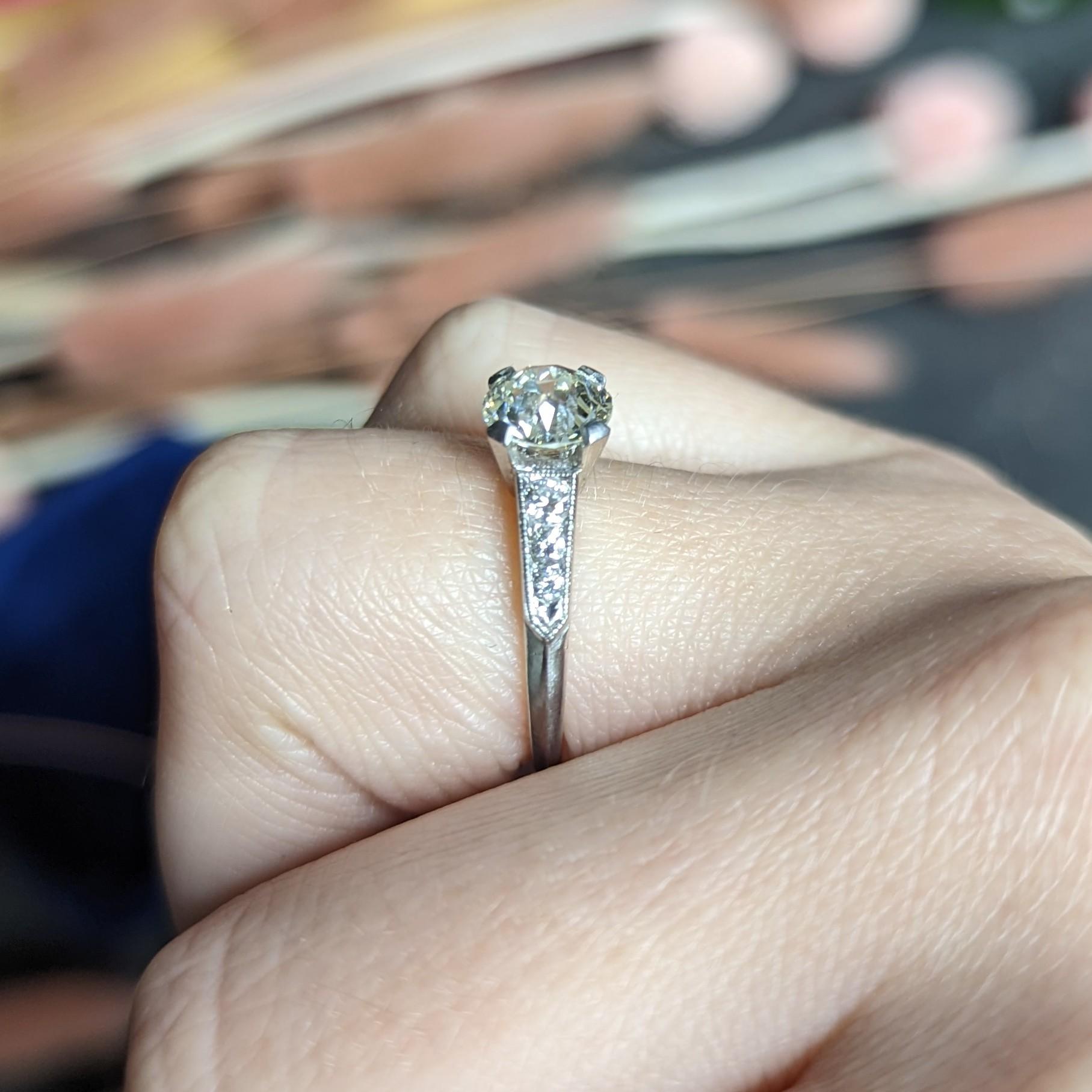 Art Deco 1.51 Carats Old European Cut Diamond Platinum Engagement Ring GIA 7