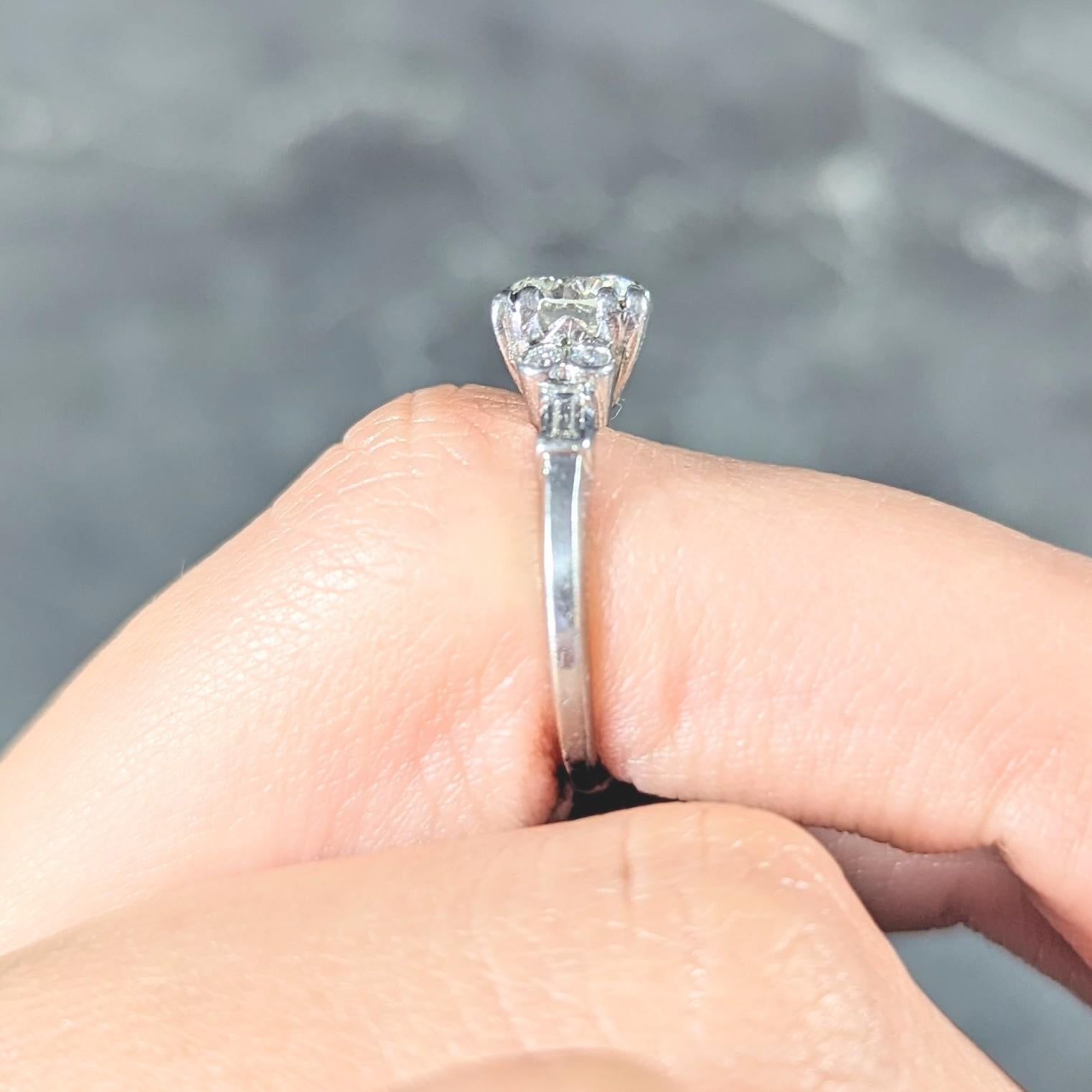 Art Deco 1.53 Carats Transitional Cut Diamond Platinum Geometric Engagement Ring For Sale 7