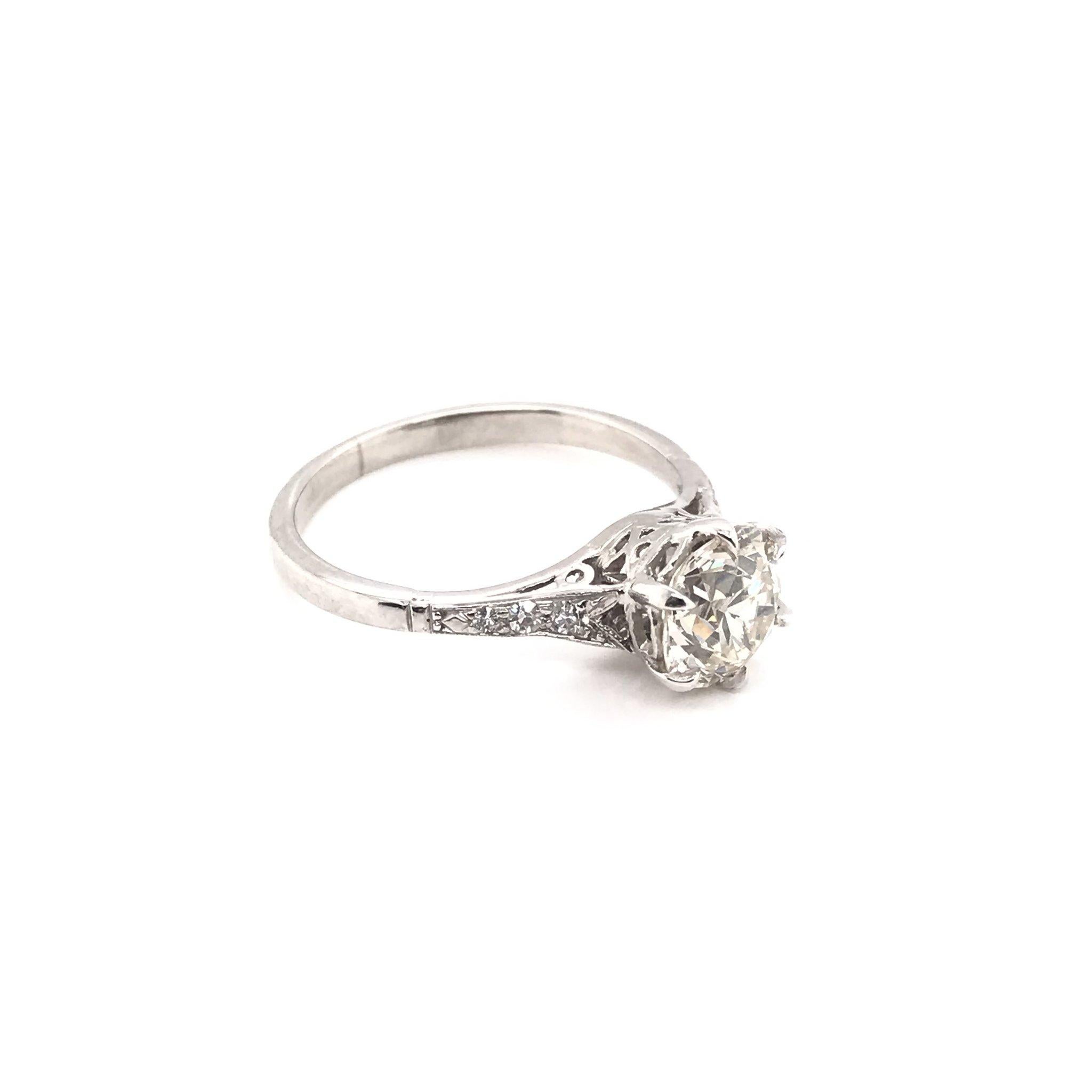 Art Deco 1.54 Carat Platinum Diamond Solitaire Engagement Ring In Good Condition In Montgomery, AL