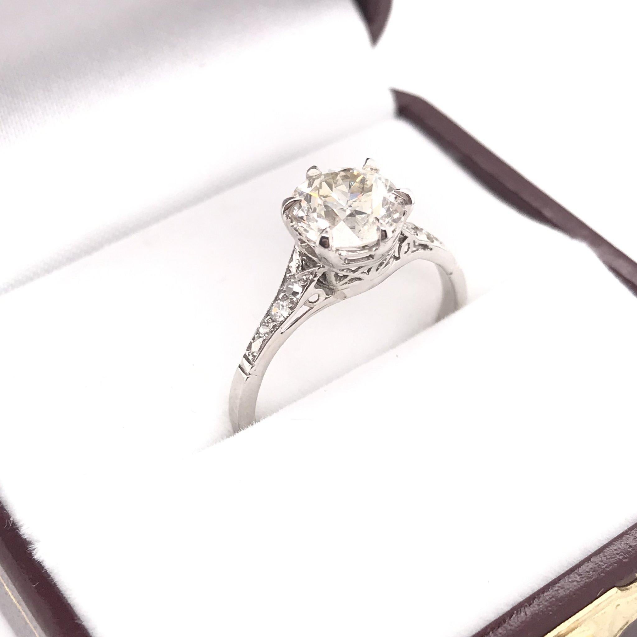 Art Deco 1.54 Carat Platinum Diamond Solitaire Engagement Ring 3