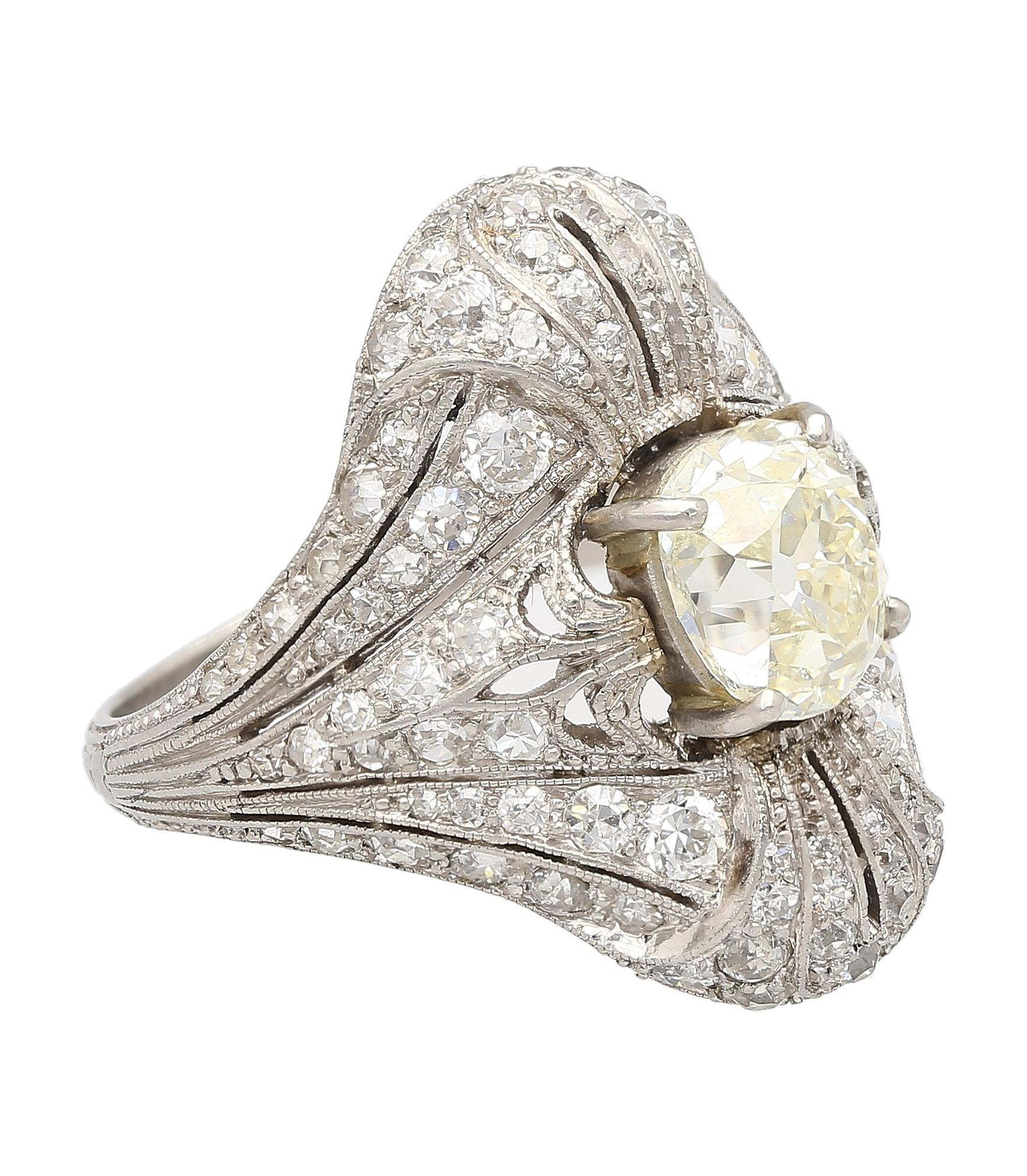 Women's Art Deco 1.55 Carat Old European Cut Diamond Milgrain Filigree Platinum Ring For Sale