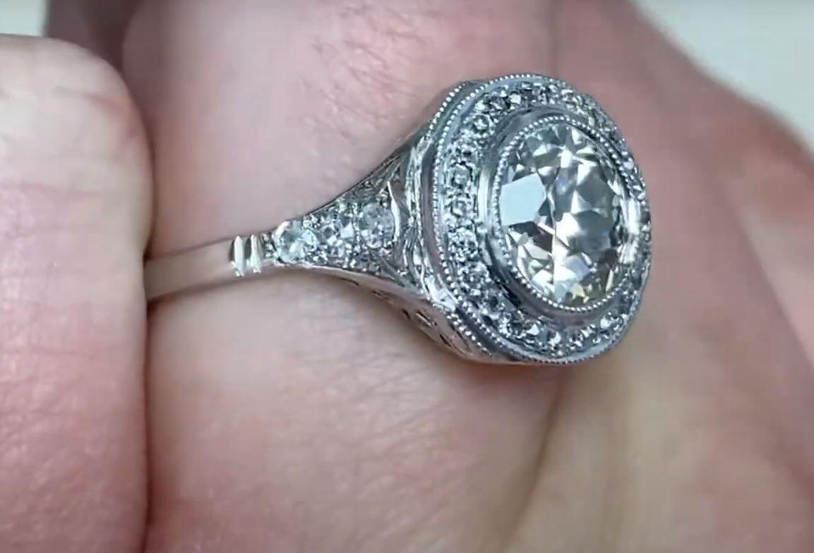 Art Deco 1.55 Carat Old European Cut Diamond Ring, VS1 Clarity, Diamond Halo For Sale 1