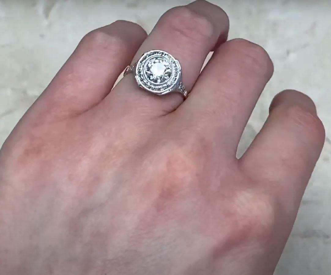 Art Deco 1.55 Carat Old European Cut Diamond Ring, VS1 Clarity, Diamond Halo For Sale 4