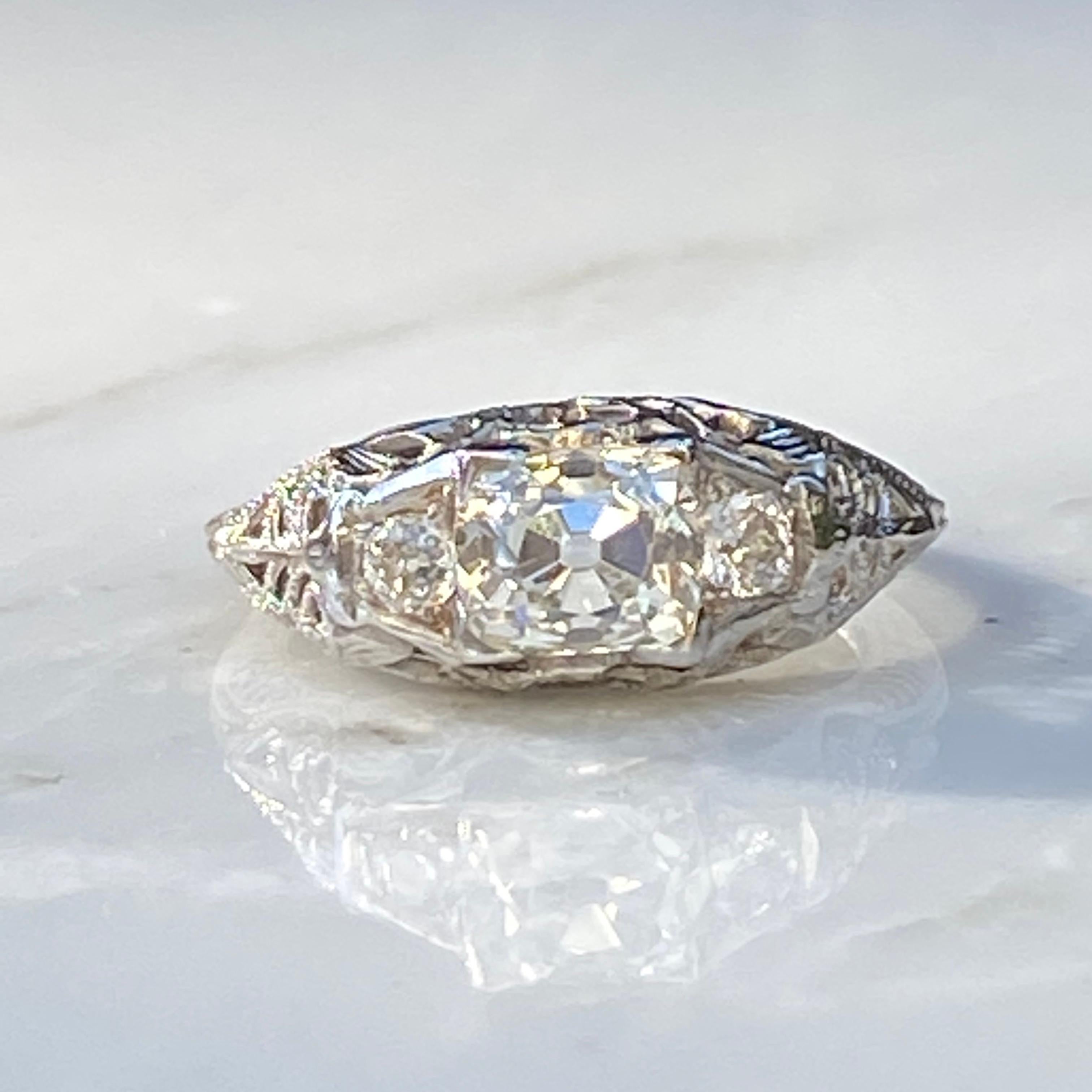 Art Deco 1.57 CTW Diamond 18K Gold Filigree Ring For Sale 11