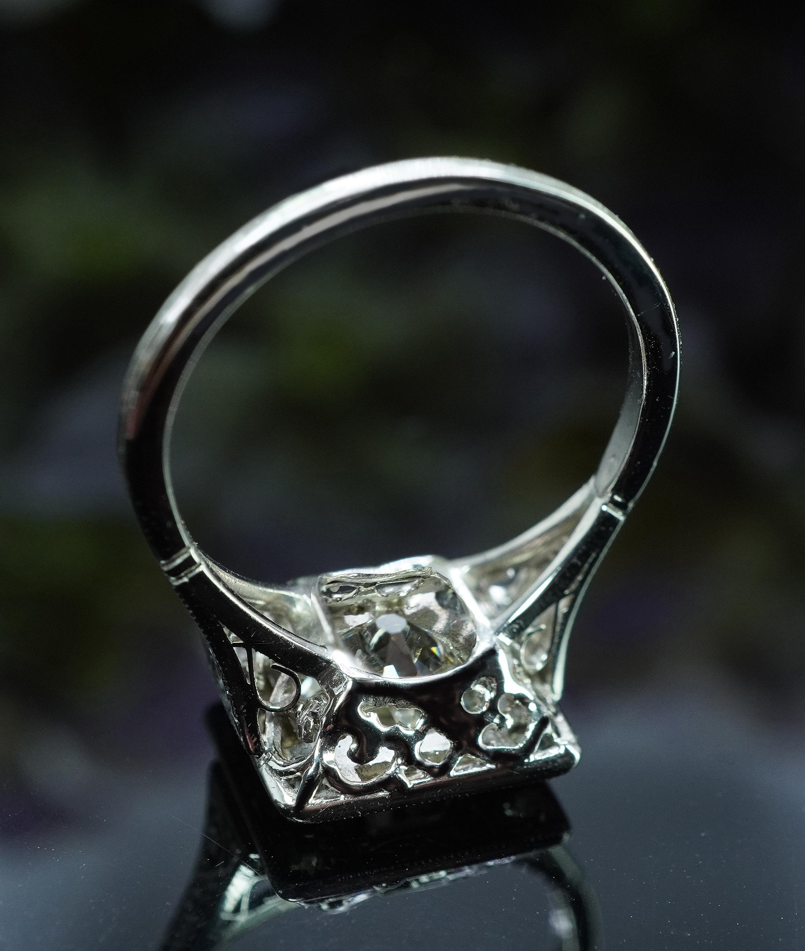 ART DECO 1.57ct center Old European Diamond Platinum Engagement Ring Appraisal For Sale 4