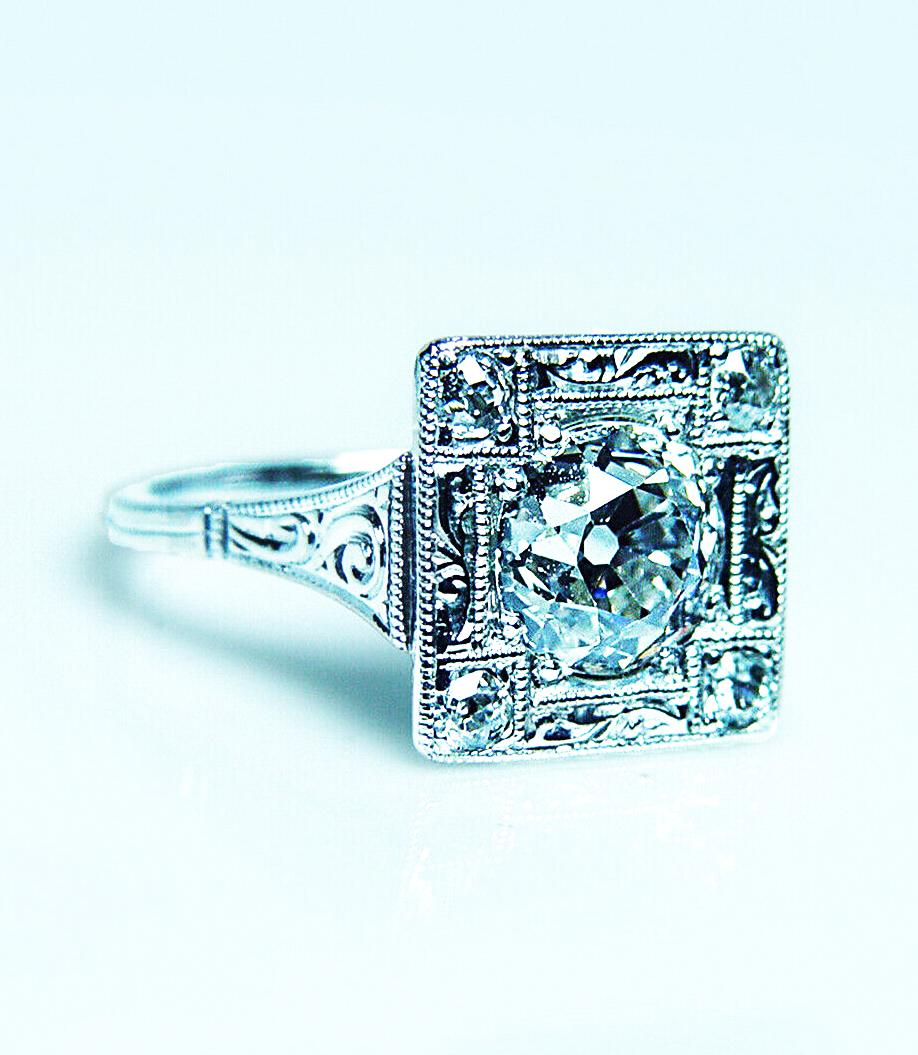 ART DECO 1.57ct center Old European Diamond Platinum Engagement Ring Appraisal For Sale 7