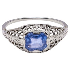 Art Deco 1.58 Carat Sapphire 18k White Gold Filigree Ring