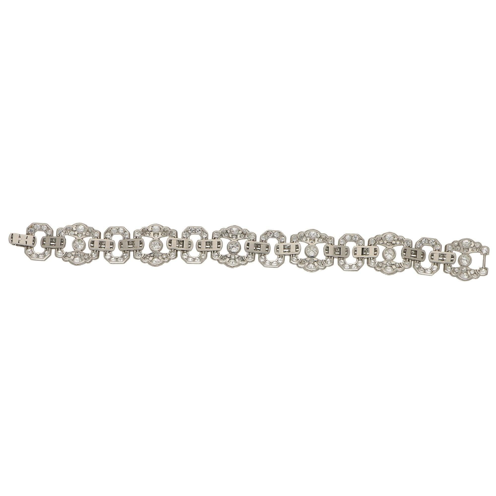Art-Déco-Diamant-Paneelarmband aus Platin, 1920er Jahre im Zustand „Gut“ im Angebot in London, GB