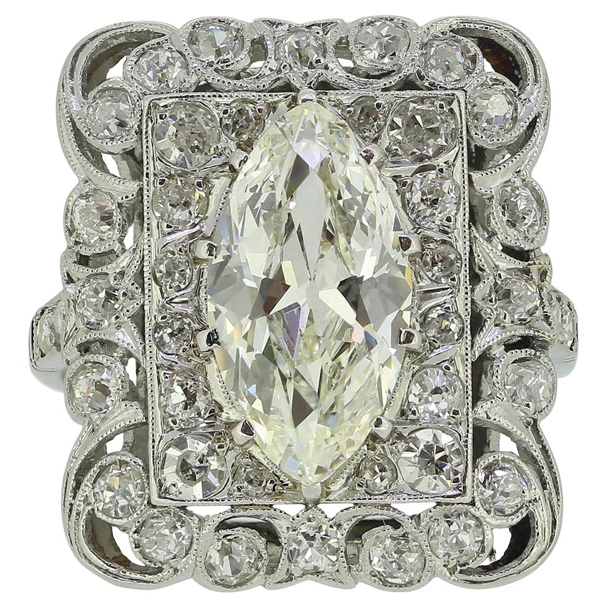 Bague habillée Art déco 1,60 carat de diamant taillé en marquise