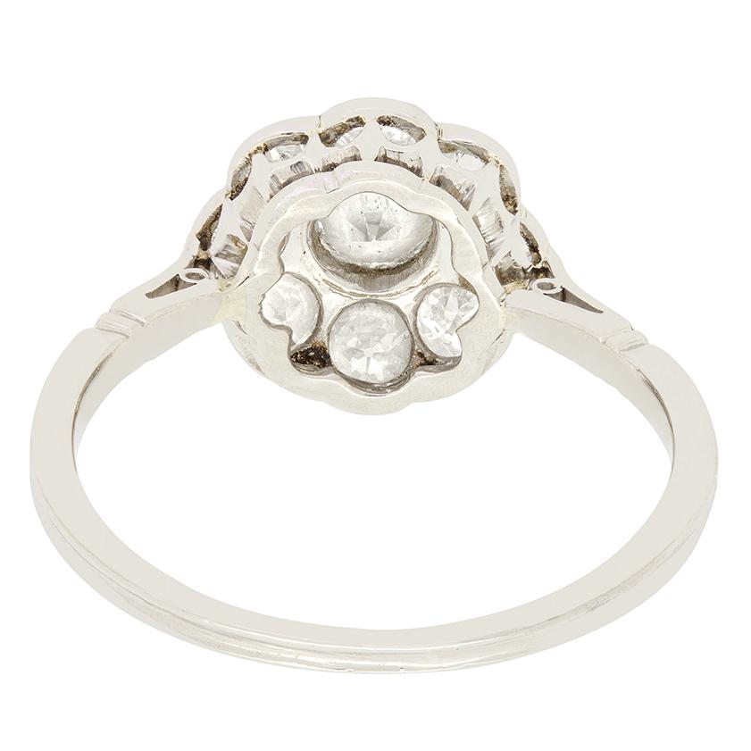 Art Deco 1,60 Karat Diamant Gänseblümchen-Cluster-Ring, ca. 1920er Jahre (Alteuropäischer Brillantschliff) im Angebot