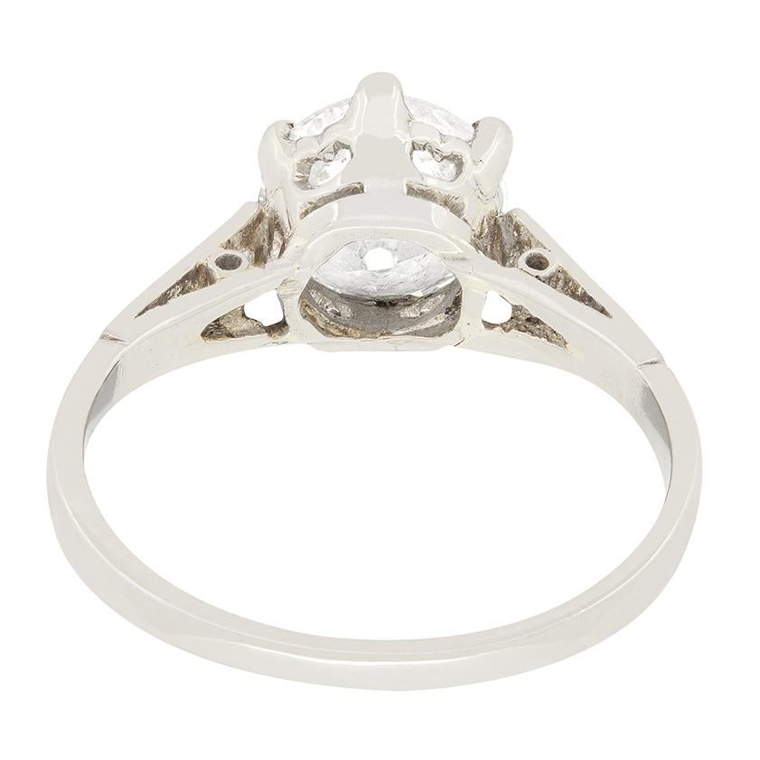 Art Deco 1.60ct Diamond Solitaire Ring, circa 1920s In Good Condition For Sale In London, GB