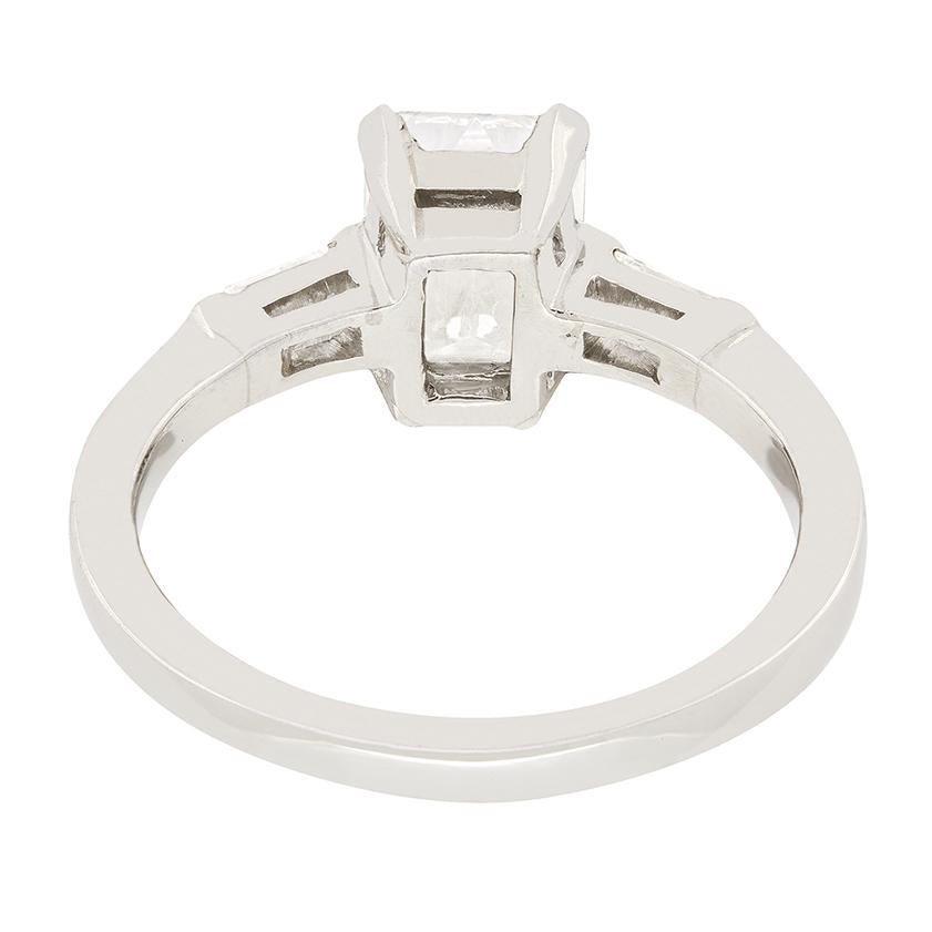 Art Deco 1.60ct Diamond Solitaire Ring, c.1920s In Good Condition For Sale In London, GB