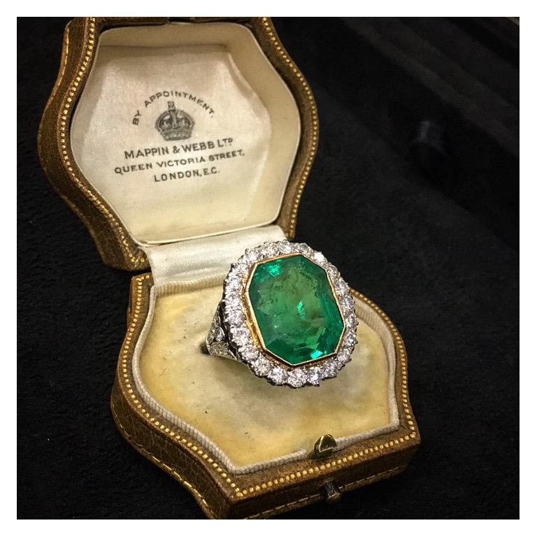 Art Deco 16.10 Carat Colombian Emerald and Transitional Cut Diamond Halo Ring For Sale 4