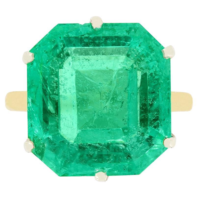 Art Deco 16.48 carat Emerald Solitaire Ring, c.1920s For Sale