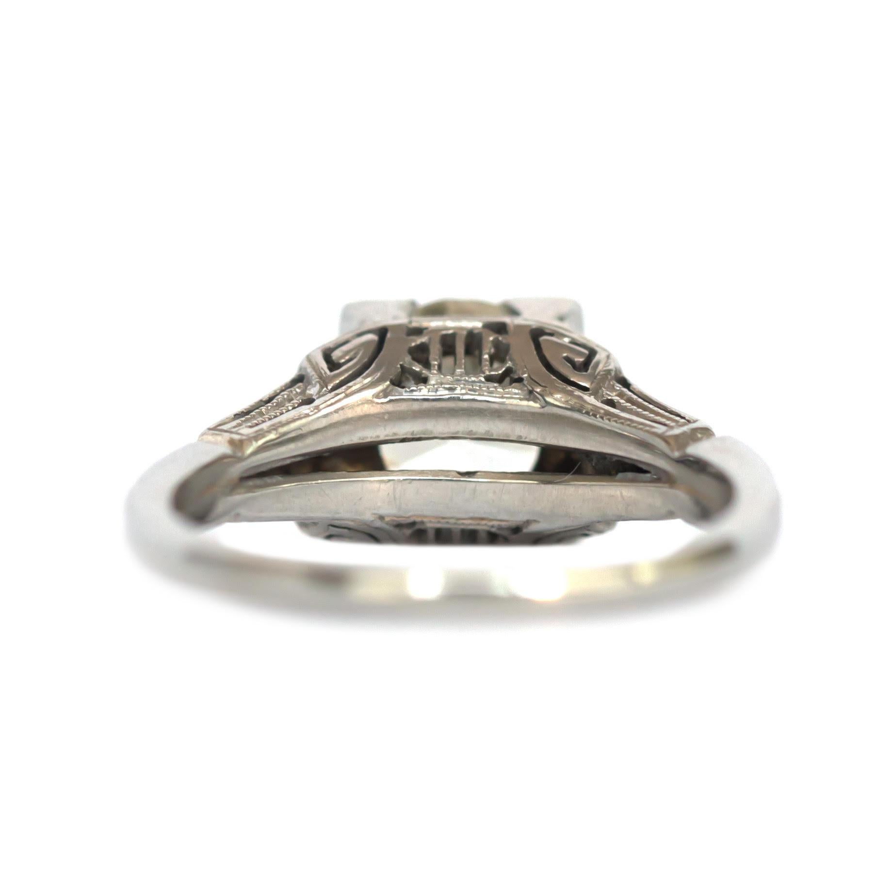 Women's or Men's Art Deco 1.64 Carat Old European Cut Diamond Solitaire 18 Karat Gold Ring