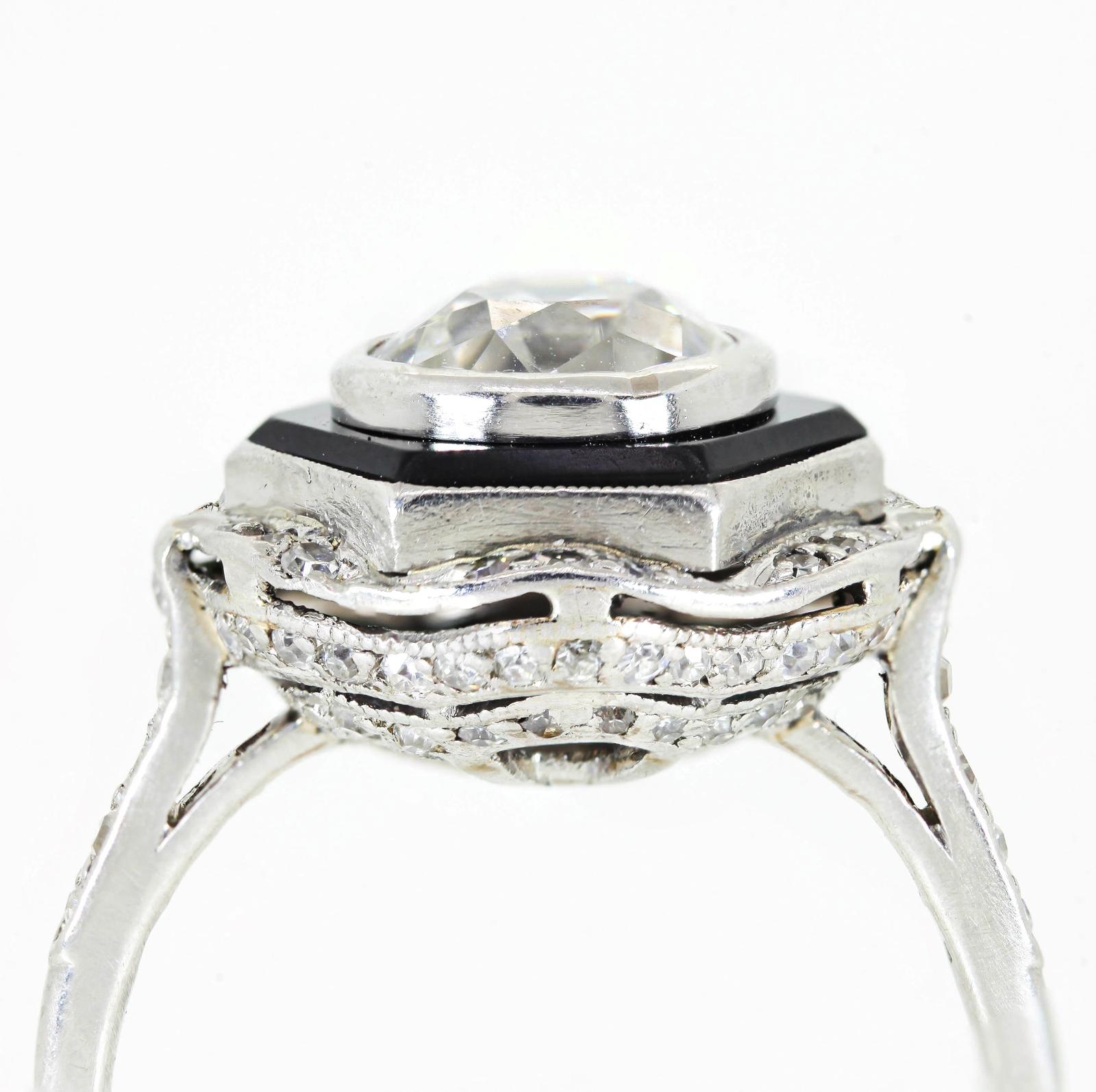Women's Art Deco 1.65 Carat Old European Cut Diamond Platinum Ring