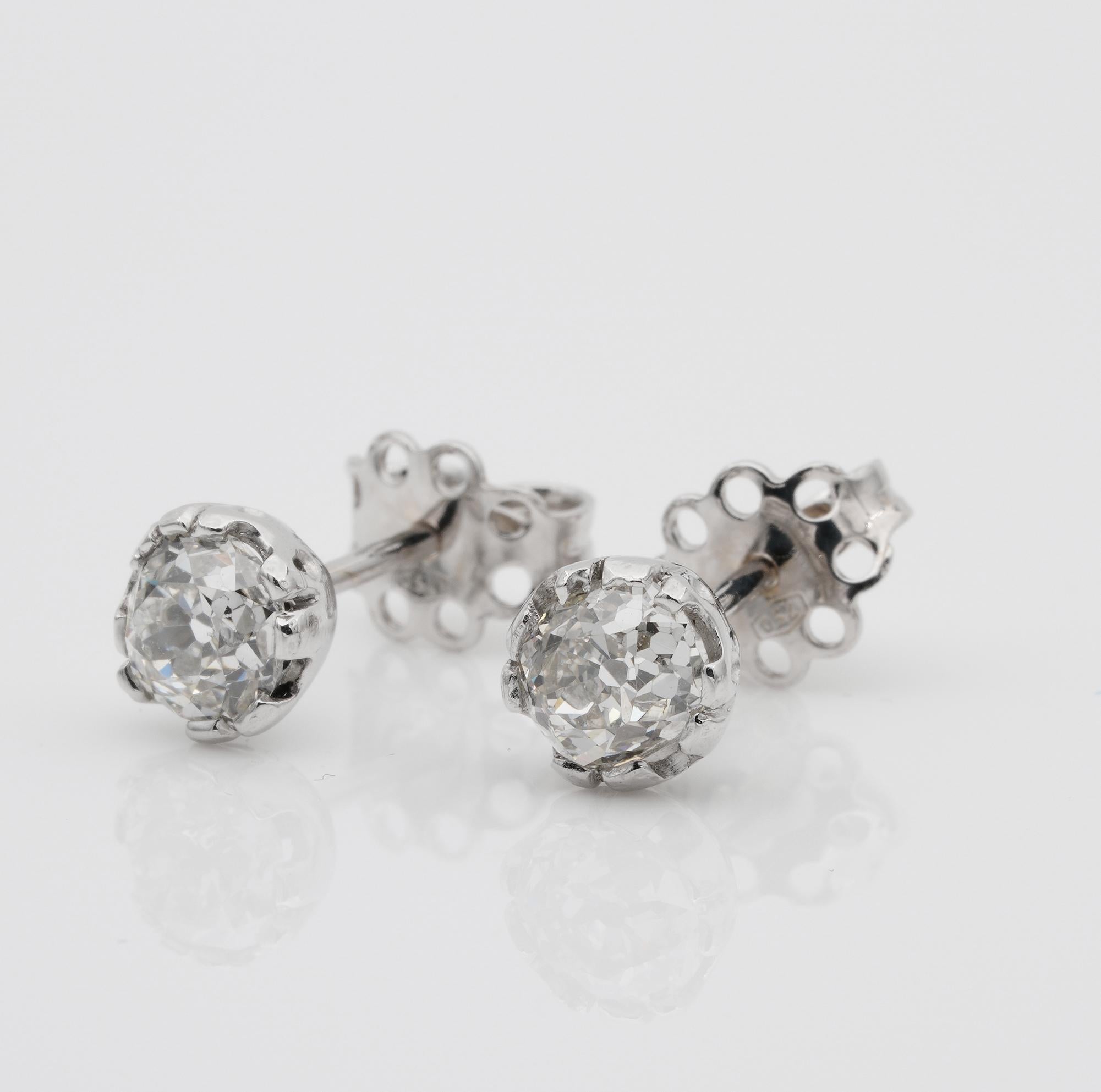 Art Deco 1.65 Carat Old Mine Cut Diamond G/H VS Solitaire Platinum Stud Earrings 1