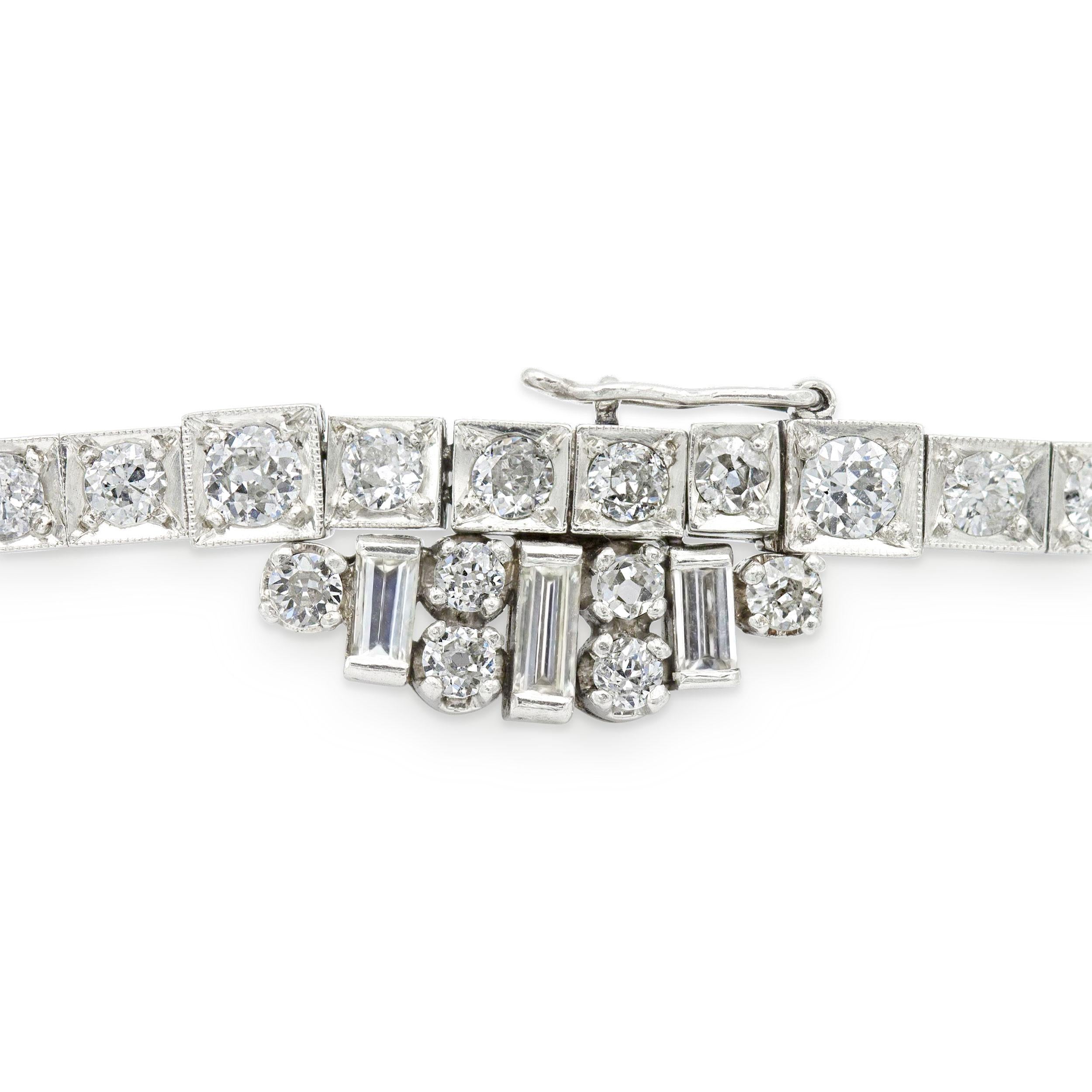 Women's or Men's Art Deco 16.60 Ct. Old European and Baguette Diamond Necklace For Sale