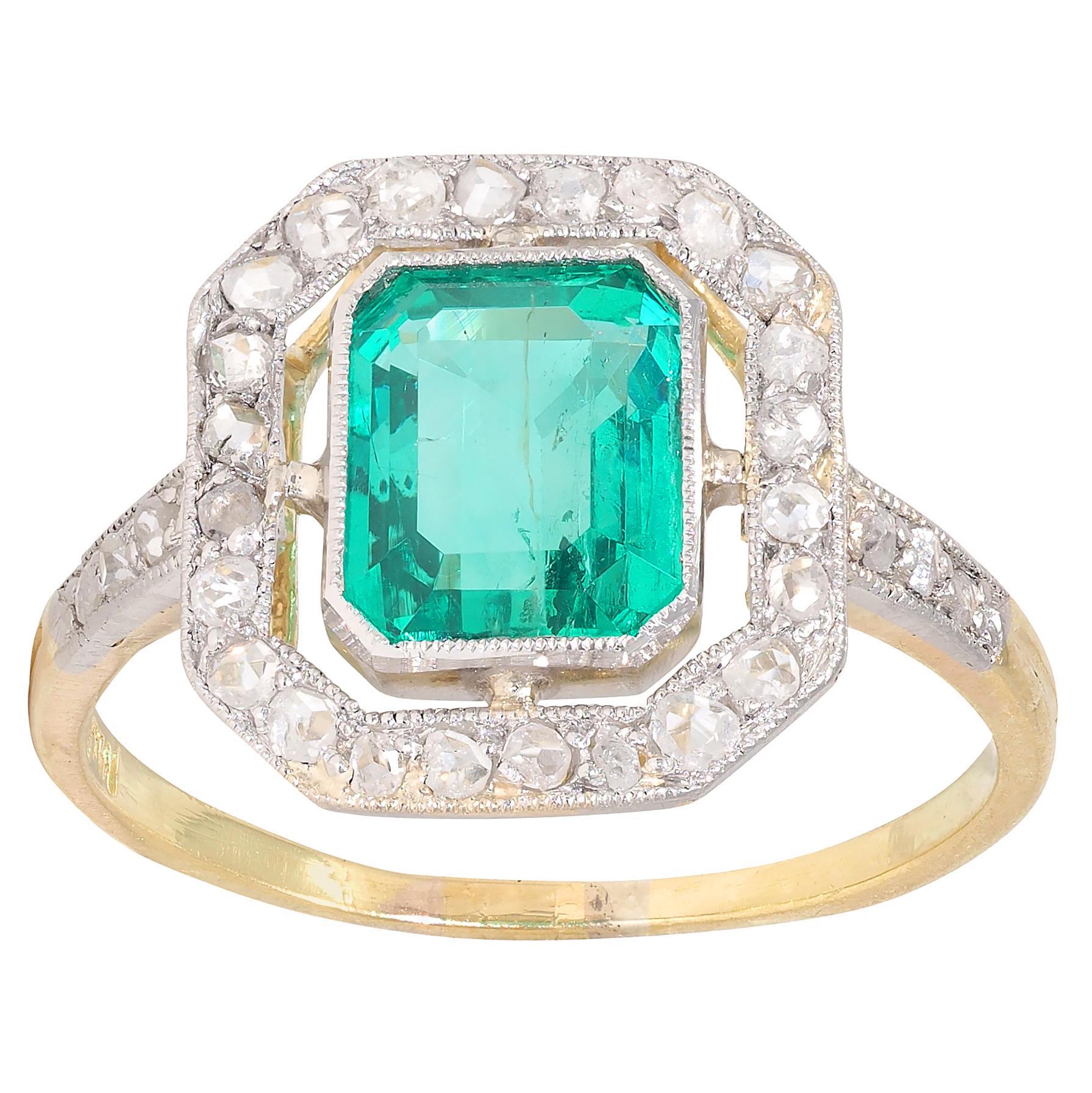 Art Deco 1.67 CTW Colombian Emerald Diamond Platinum 18K Gold Antique Halo Ring en venta 1