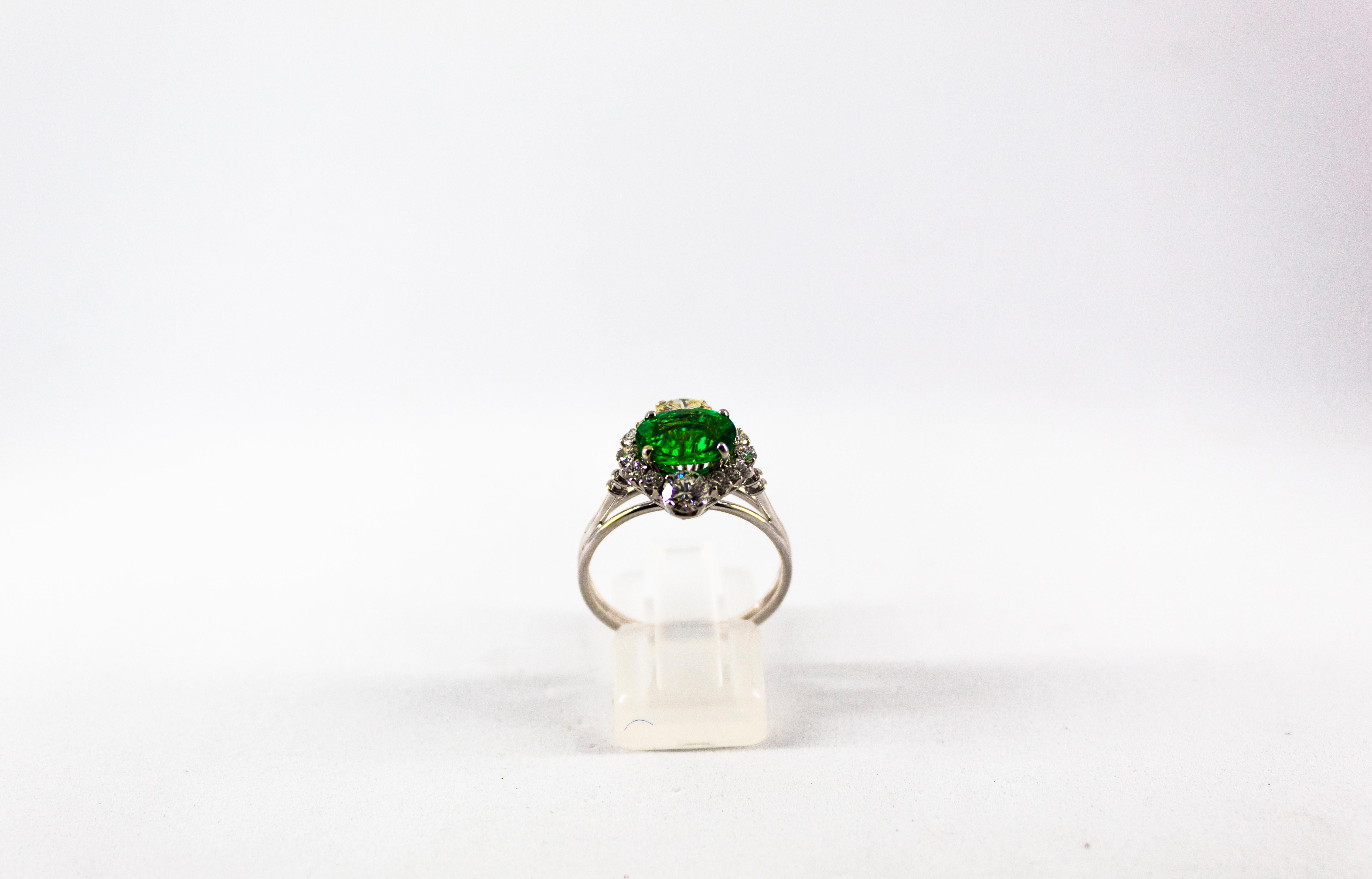Art Deco 1.68 Carat Emerald 1.25 Carat White Diamond White Cocktail Ring In New Condition In Naples, IT