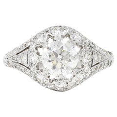 Art Deco 1.68 Carats Diamond Platinum Fleur-De-Lis Vintage Engagement Ring