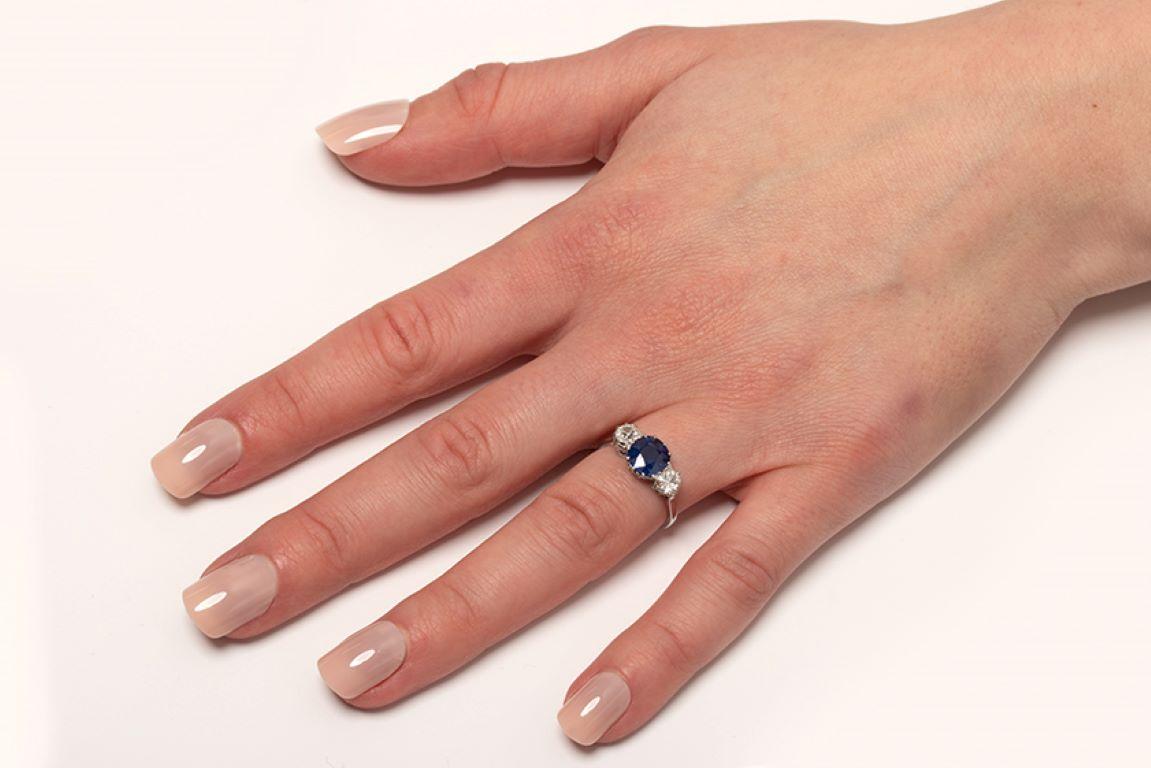 Women's or Men's Art Deco 1.68 Carat Sapphire and Diamond Three Stone Ring, circa 1920s