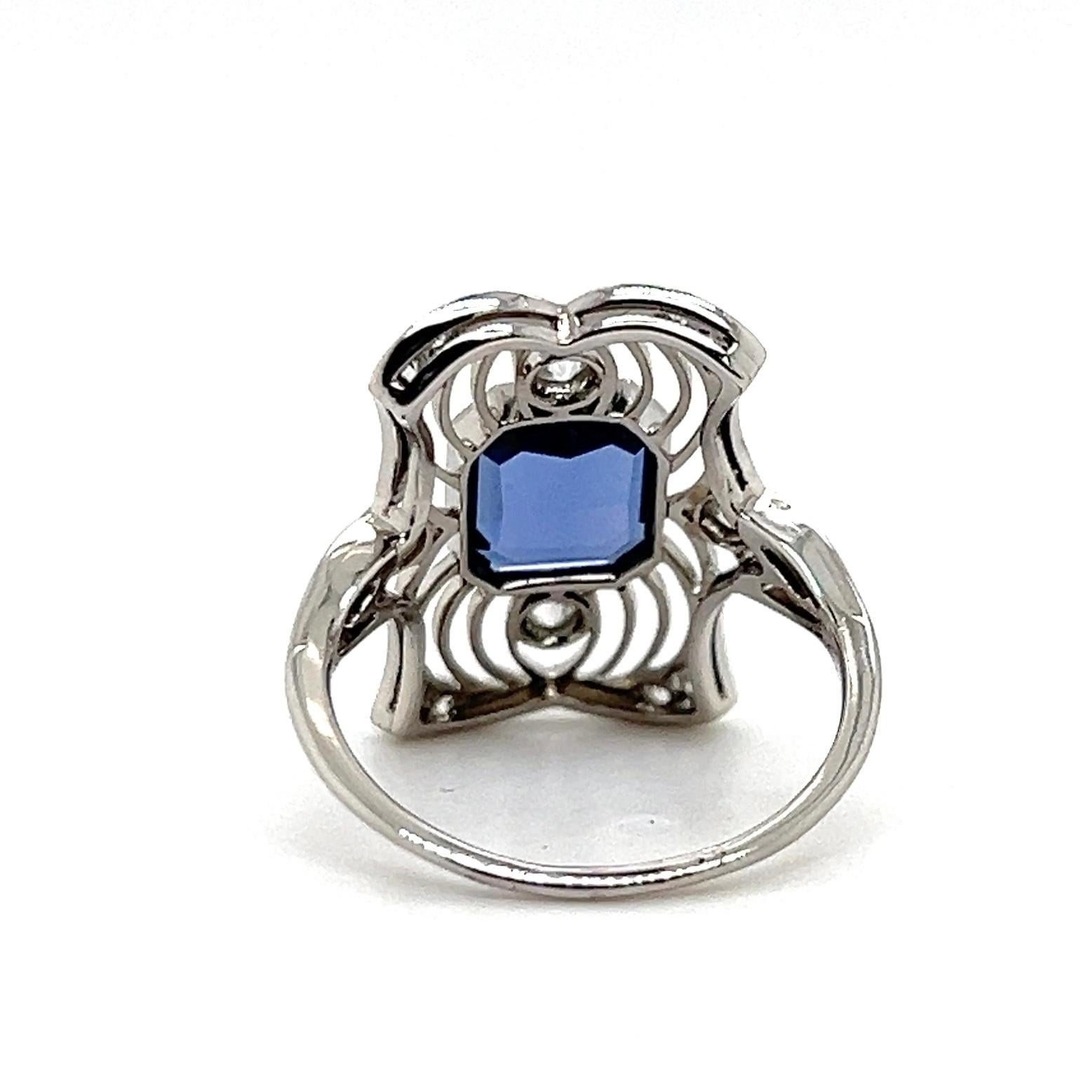 Art Deco 1,69 Karat Blauer Saphir Diamant Platin Filigraner Cocktail Ring im Angebot 1