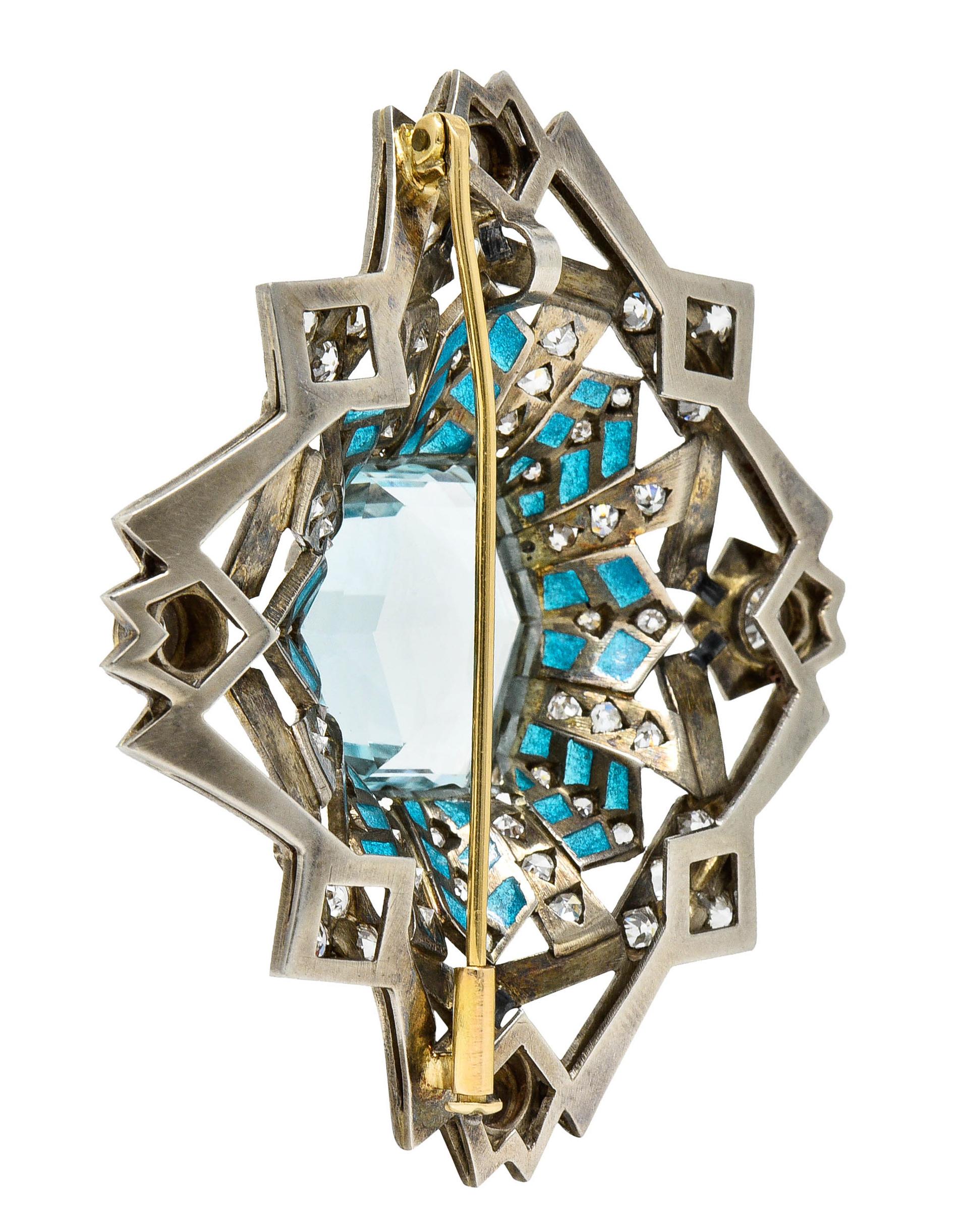 Art Deco 16.90 Carat Aquamarine Diamond Plique-A-Jour 14 Karat White Gold Brooch For Sale 1