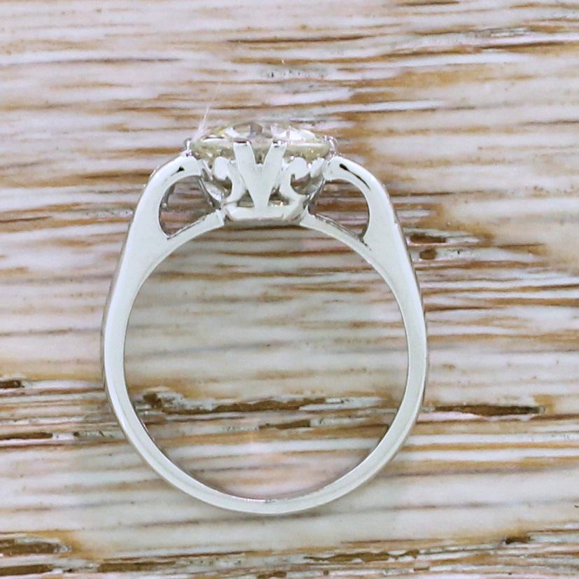Art Deco 1.70 Carat Old Cut Diamond Engagement Ring In Good Condition In Essex, GB