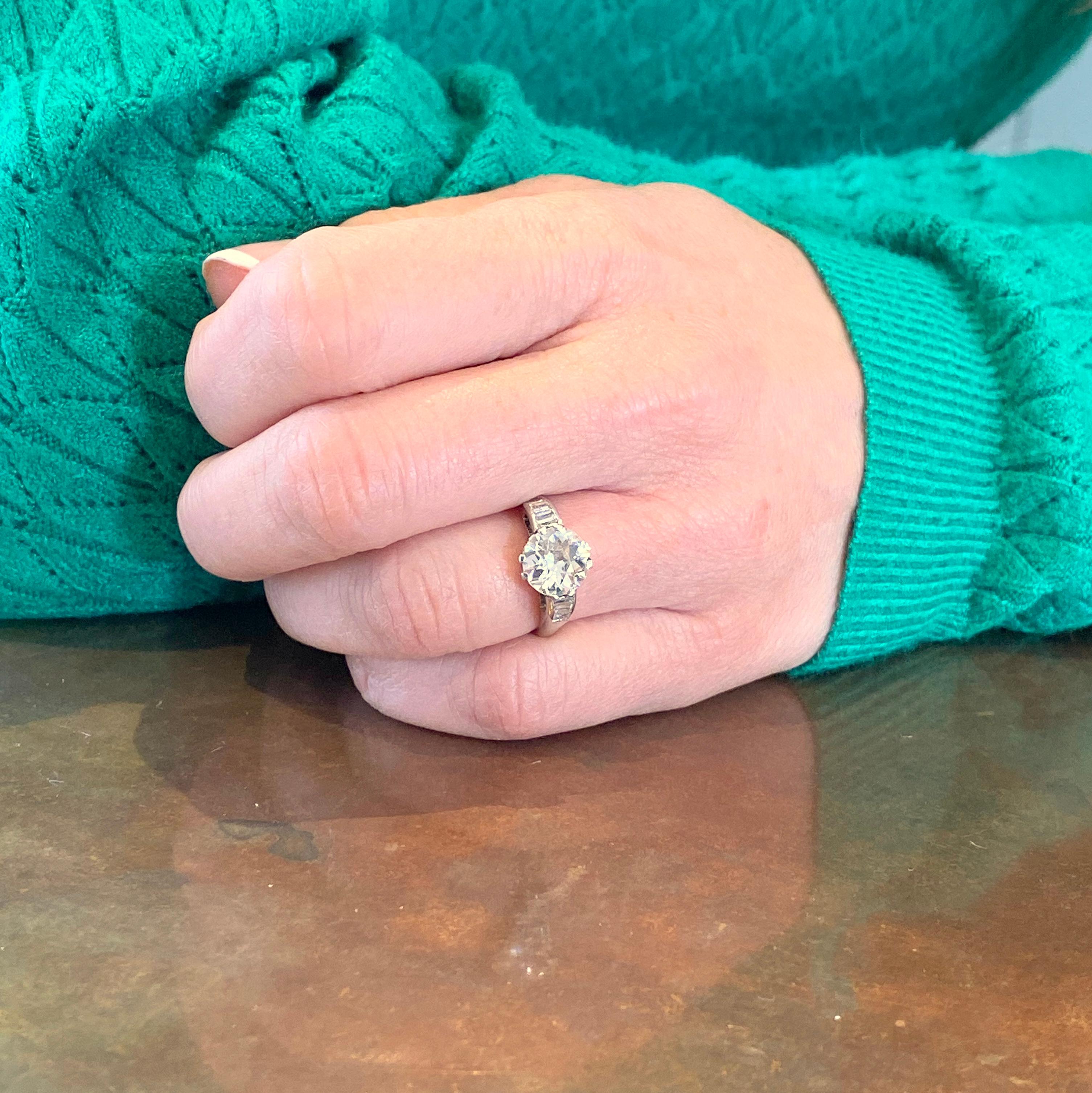 Art Deco 1.70 Carat Old Cut Diamond Engagement Ring 2