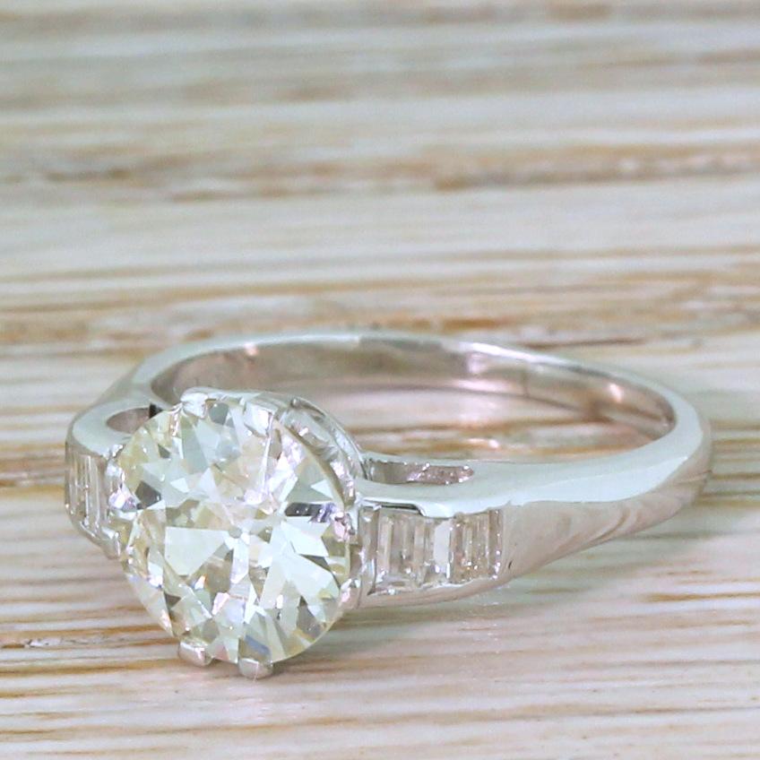 Art Deco 1.70 Carat Old Cut Diamond Engagement Ring 3