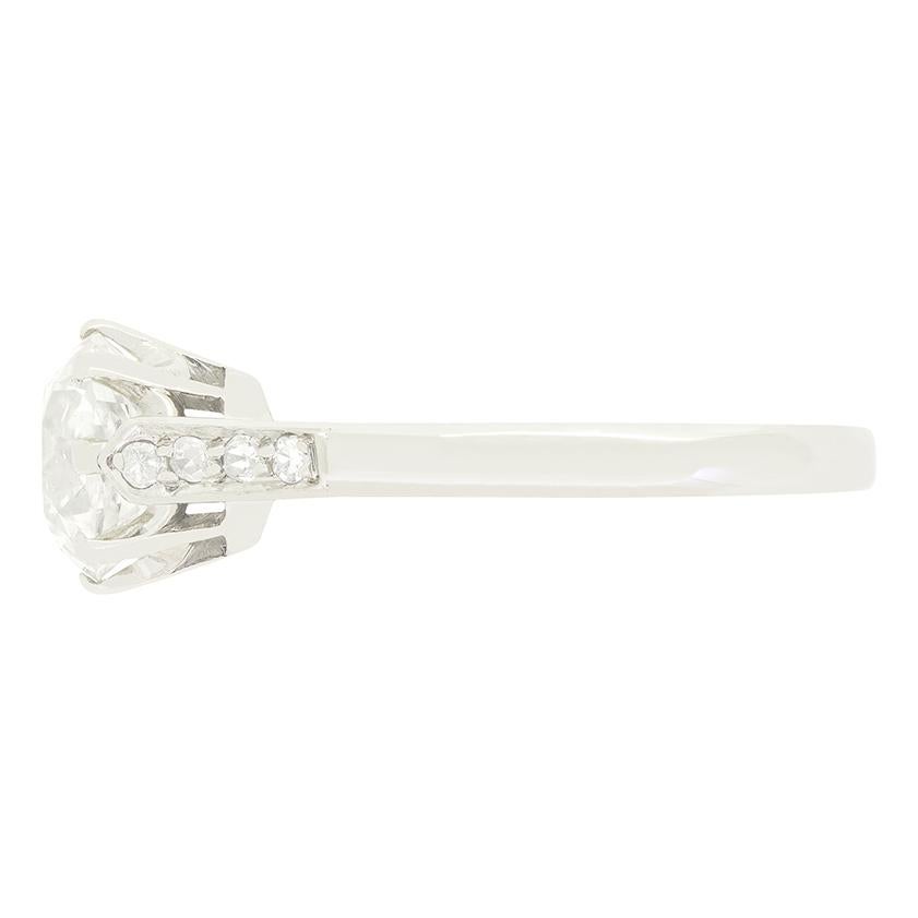 Taille vieille Europe Bague solitaire Art déco avec diamants 1,70 carat, c. 1920 en vente