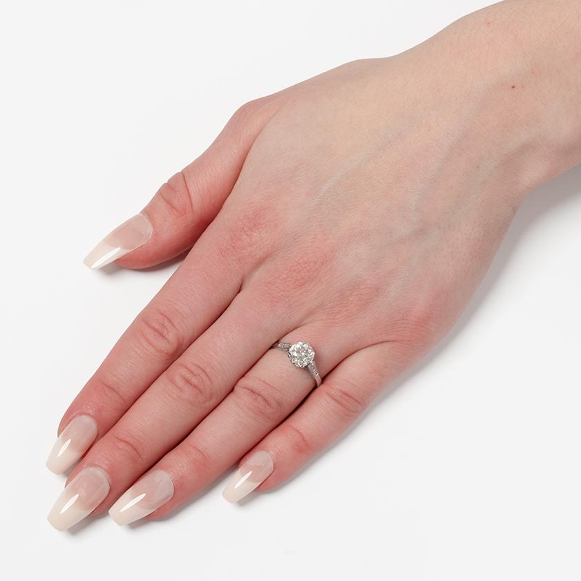 Bague solitaire Art déco avec diamants 1,70 carat, c. 1920 Unisexe en vente