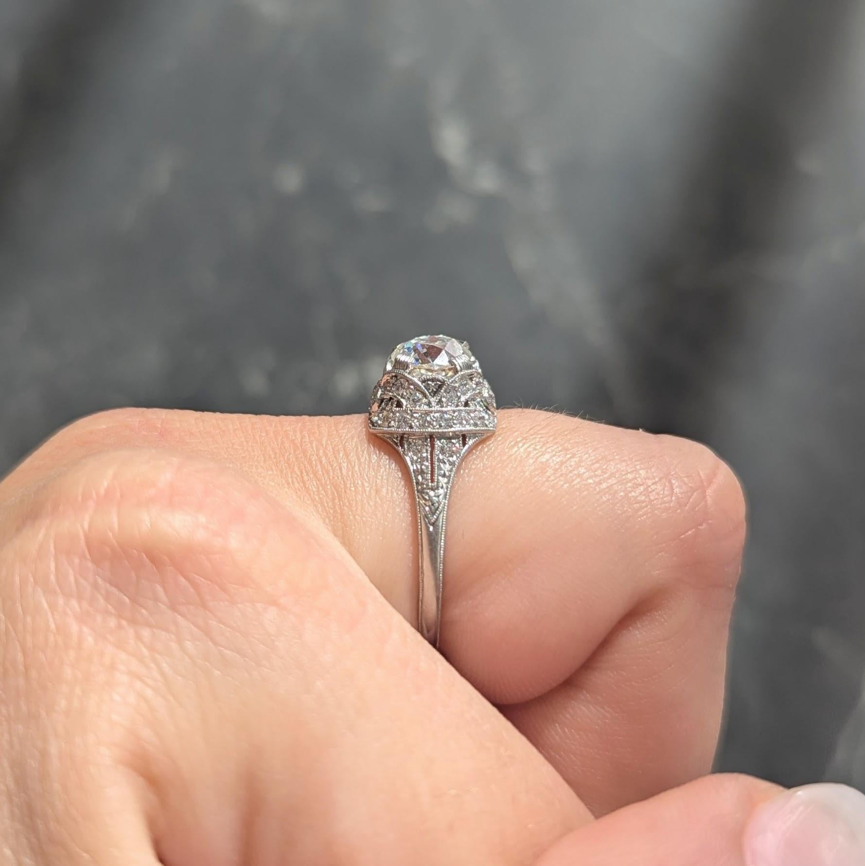 Art Deco 1.71 CTW Old Mine Cut Diamond Platinum Ribbon Vintage Verlobungsring im Angebot 9