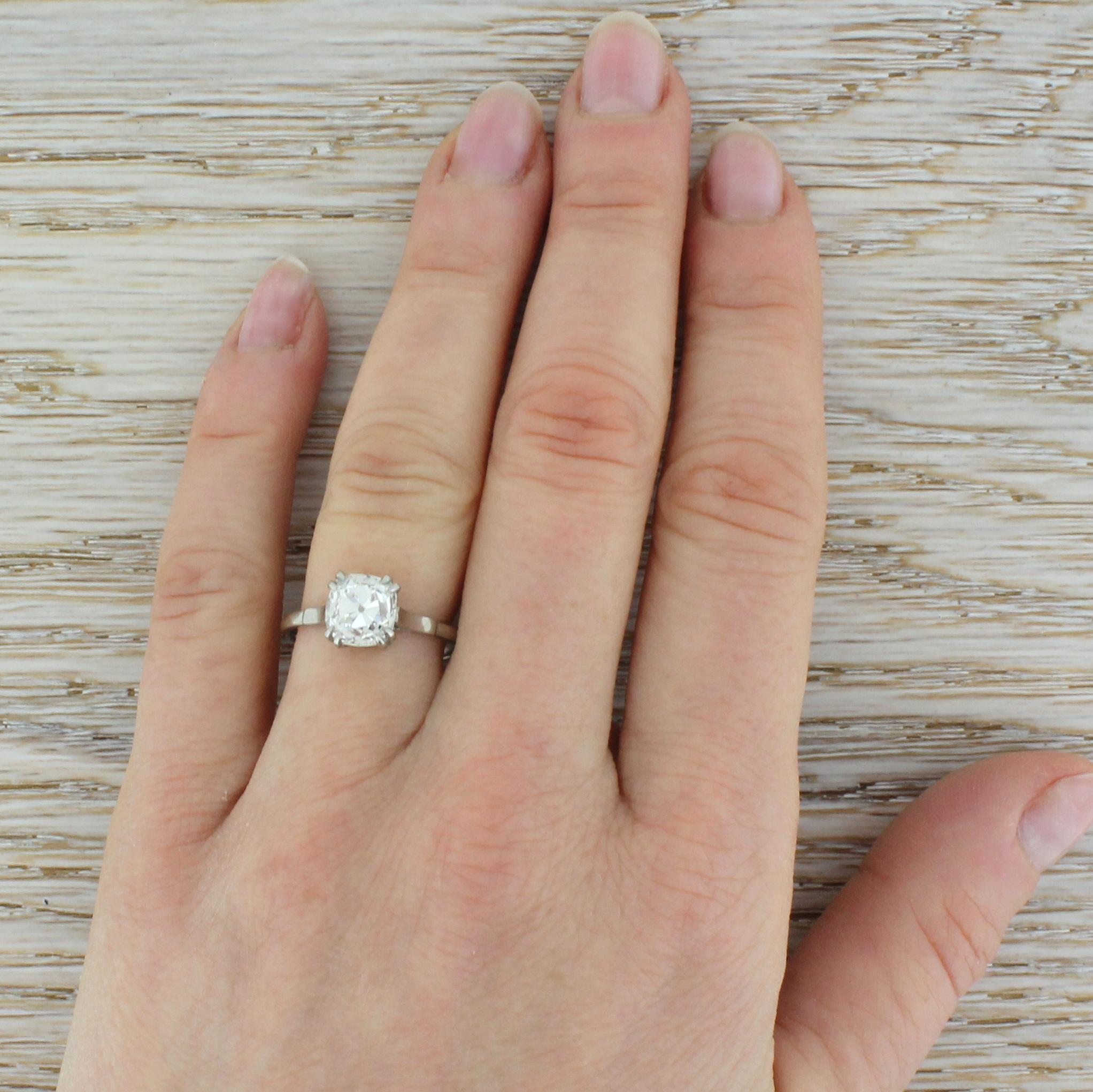 Art Deco 1.72 Carat Old Mine Cut Diamond Engagement Ring For Sale 1