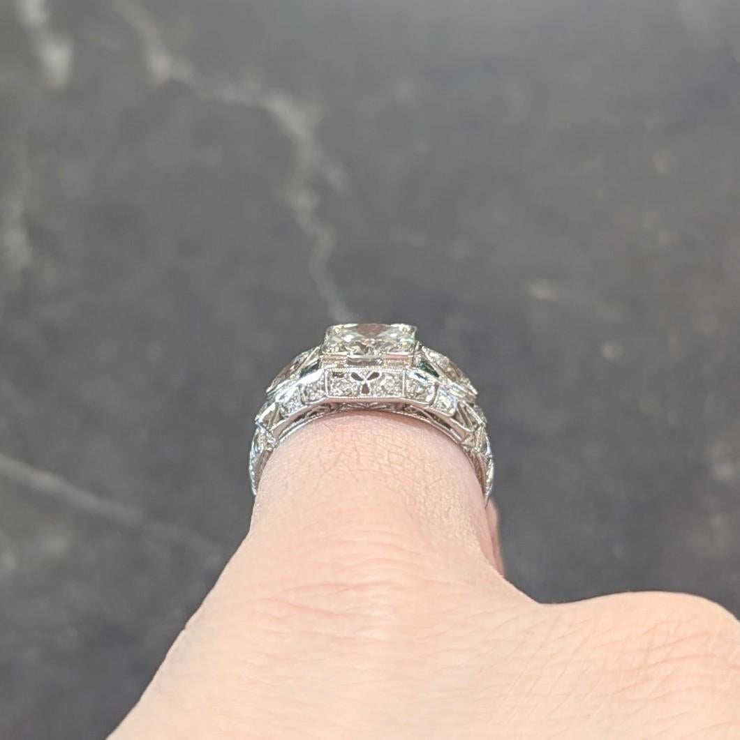 Art Deco 1.72 CTW Diamond Emerald Platinum Vintage Wheat Bombé Engagement Ring For Sale 6