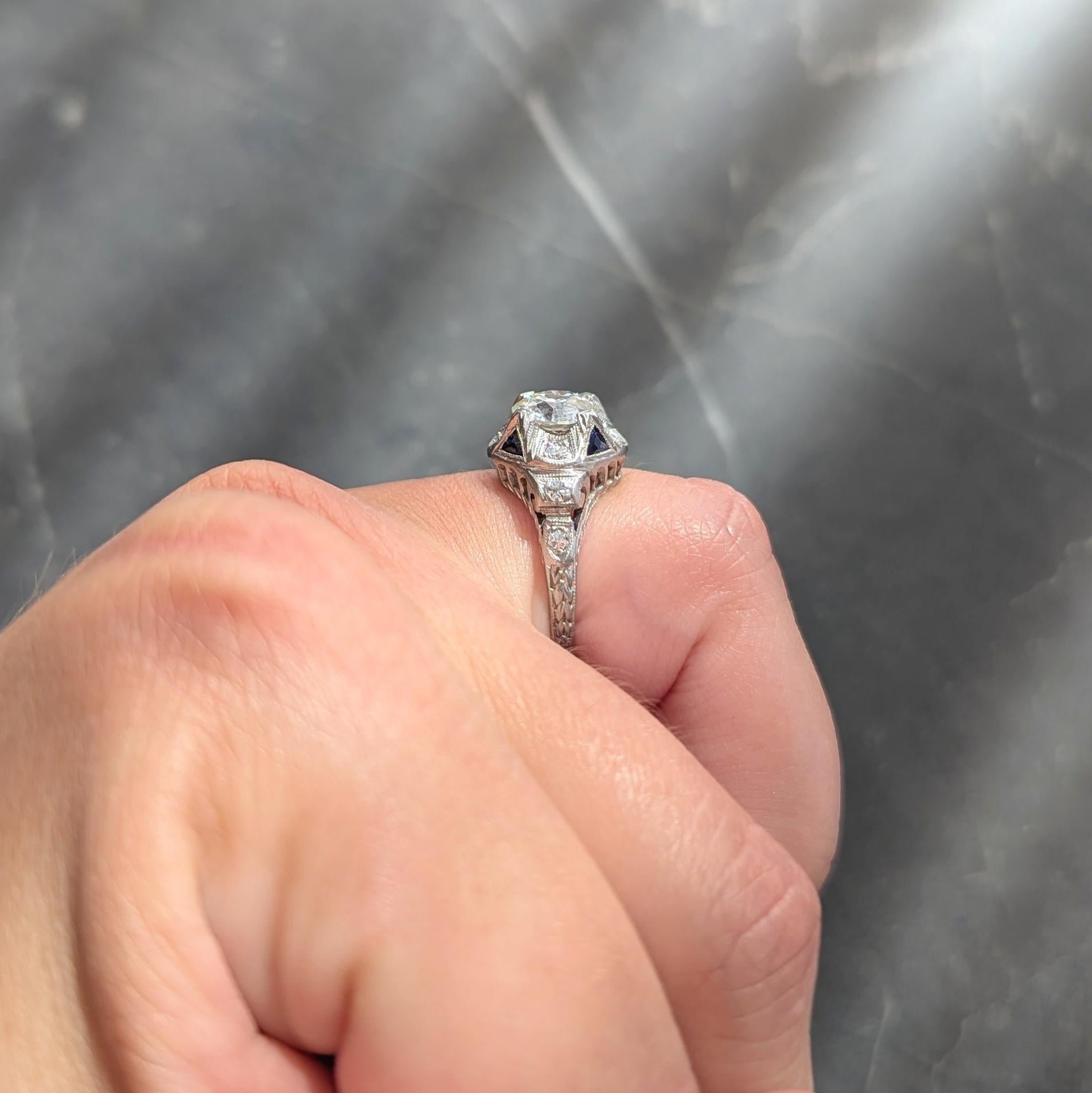 Bague de fiançailles vintage Art déco en platine avec diamant européen ancien de 1.72 carat, certifié GIA en vente 7