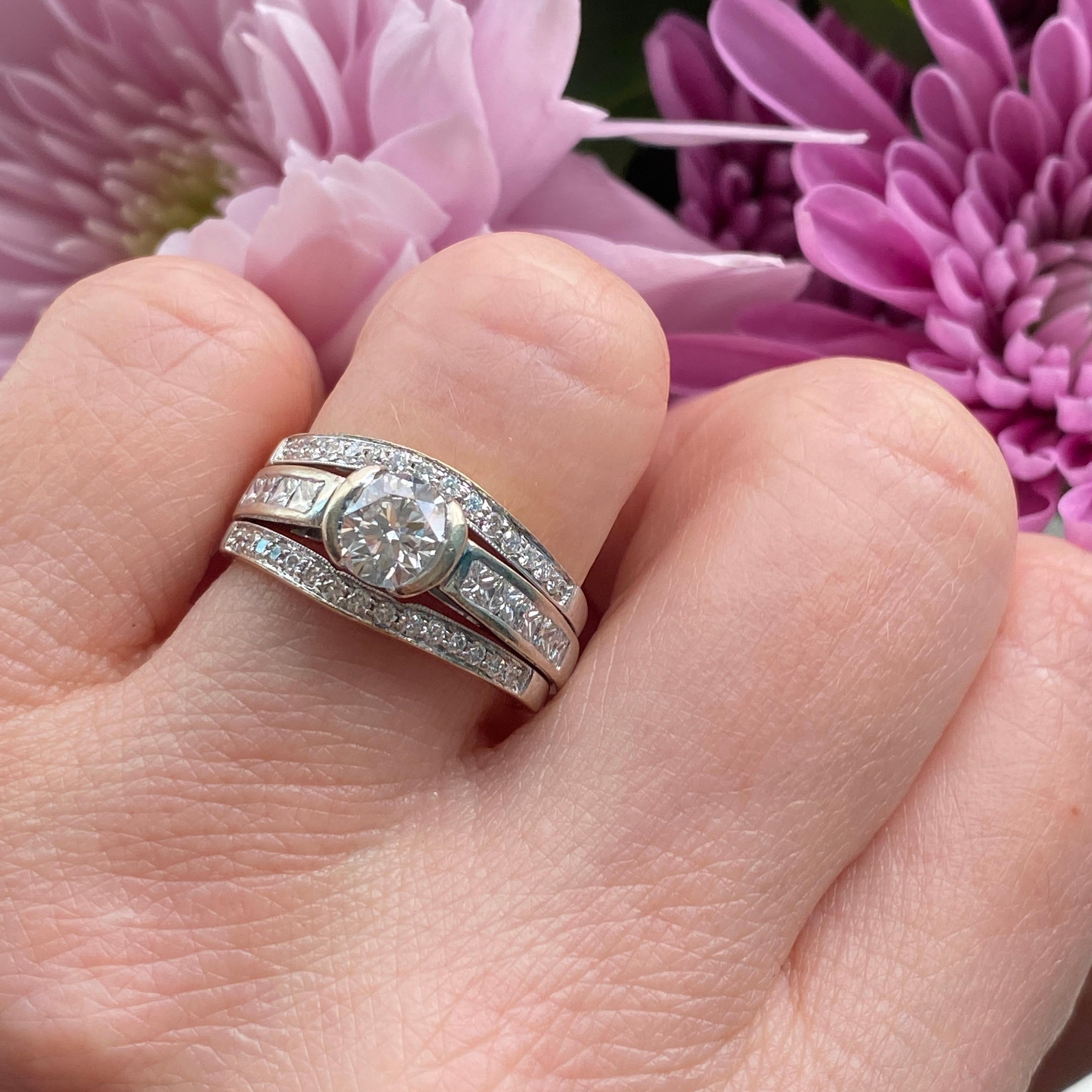 Art Deco 1.74 Karat TW Diamant-Platin-Ring (Carréschliff) im Angebot