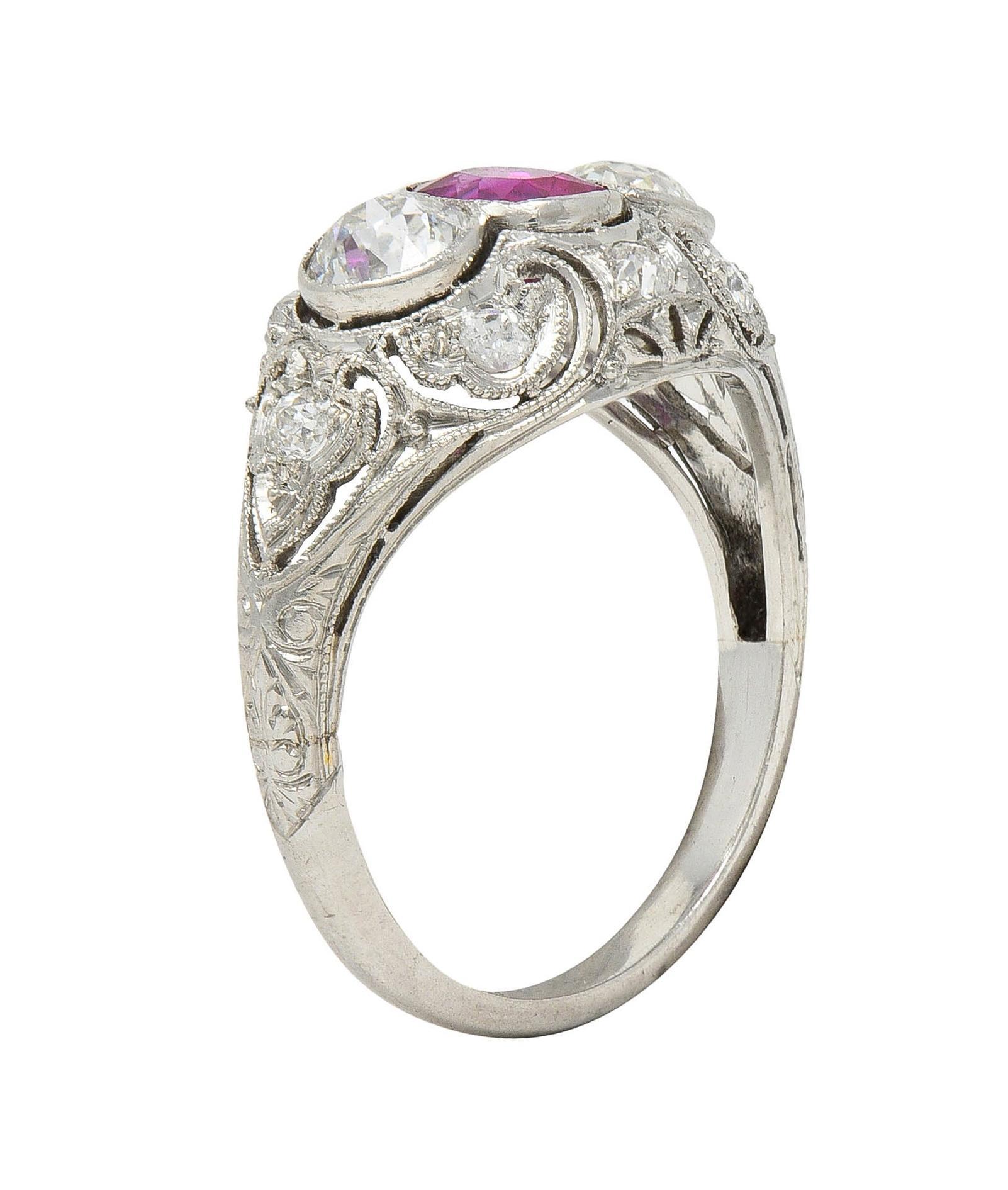 Art Decó 1,75 CTW Sin Calor Rubí de Birmania Diamante Platino Anillo Bombé Vintage GIA en venta 5