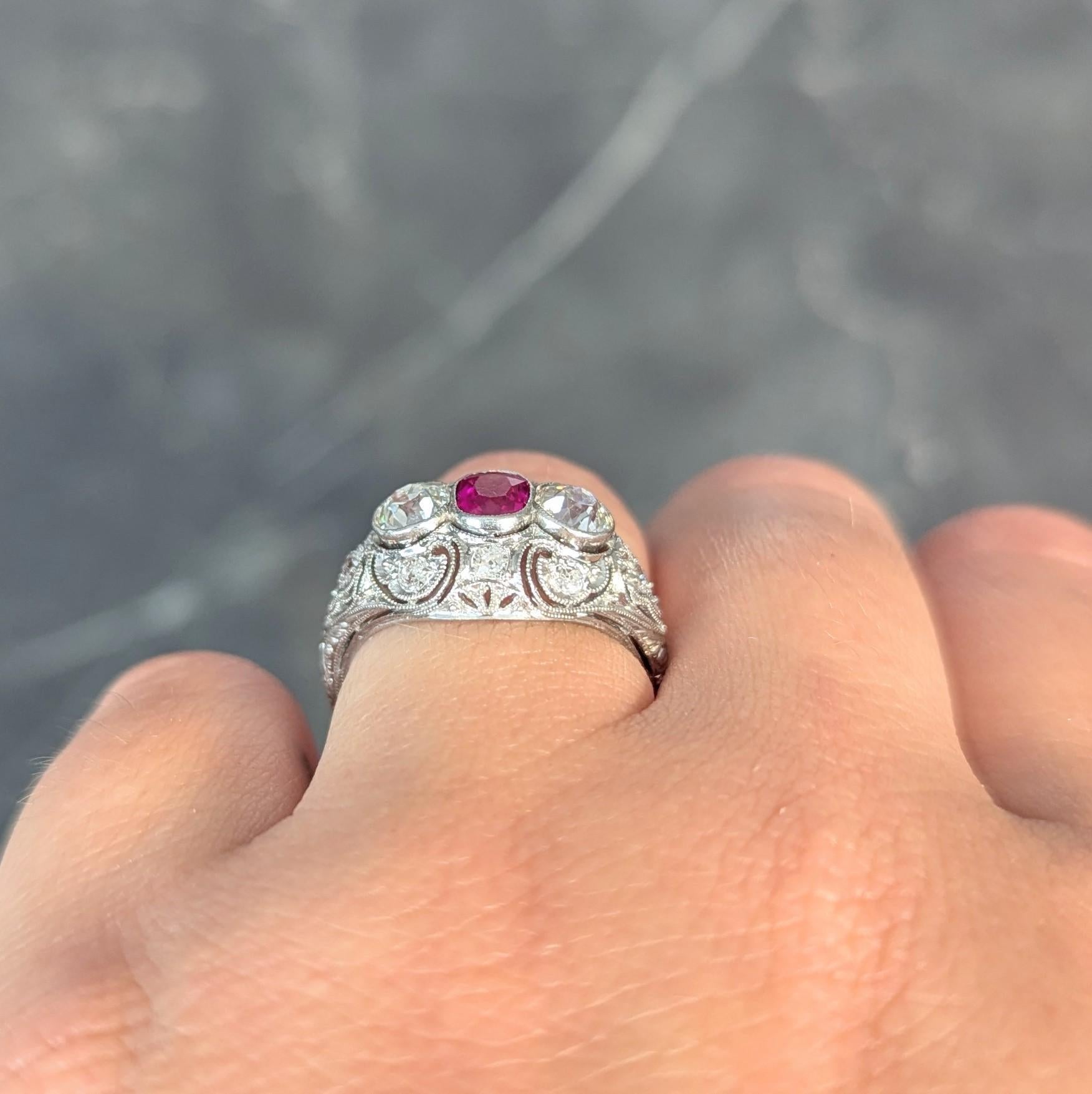Art Decó 1,75 CTW Sin Calor Rubí de Birmania Diamante Platino Anillo Bombé Vintage GIA en venta 7