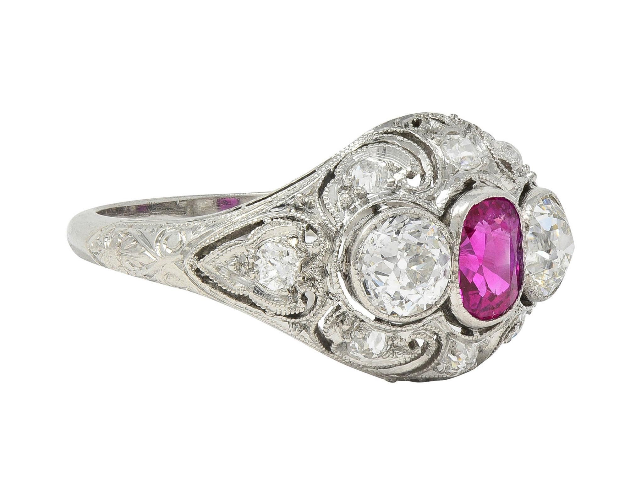 Art Deco 1,75 CTW No Heat Burma Rubin Diamant Platin Vintage Bombé Ring GIA (Art déco)