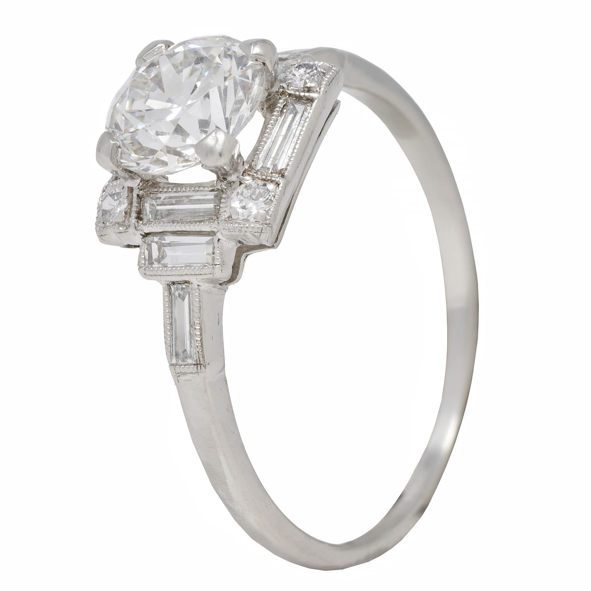 Art Deco Verlobungsring, 1,77 Karat Diamant Platin Quadratischer Cluster Vintage 3