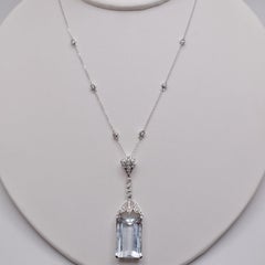 Collana Art Deco con acquamarina e diamante da 17,8 carati in oro bianco 14 carati