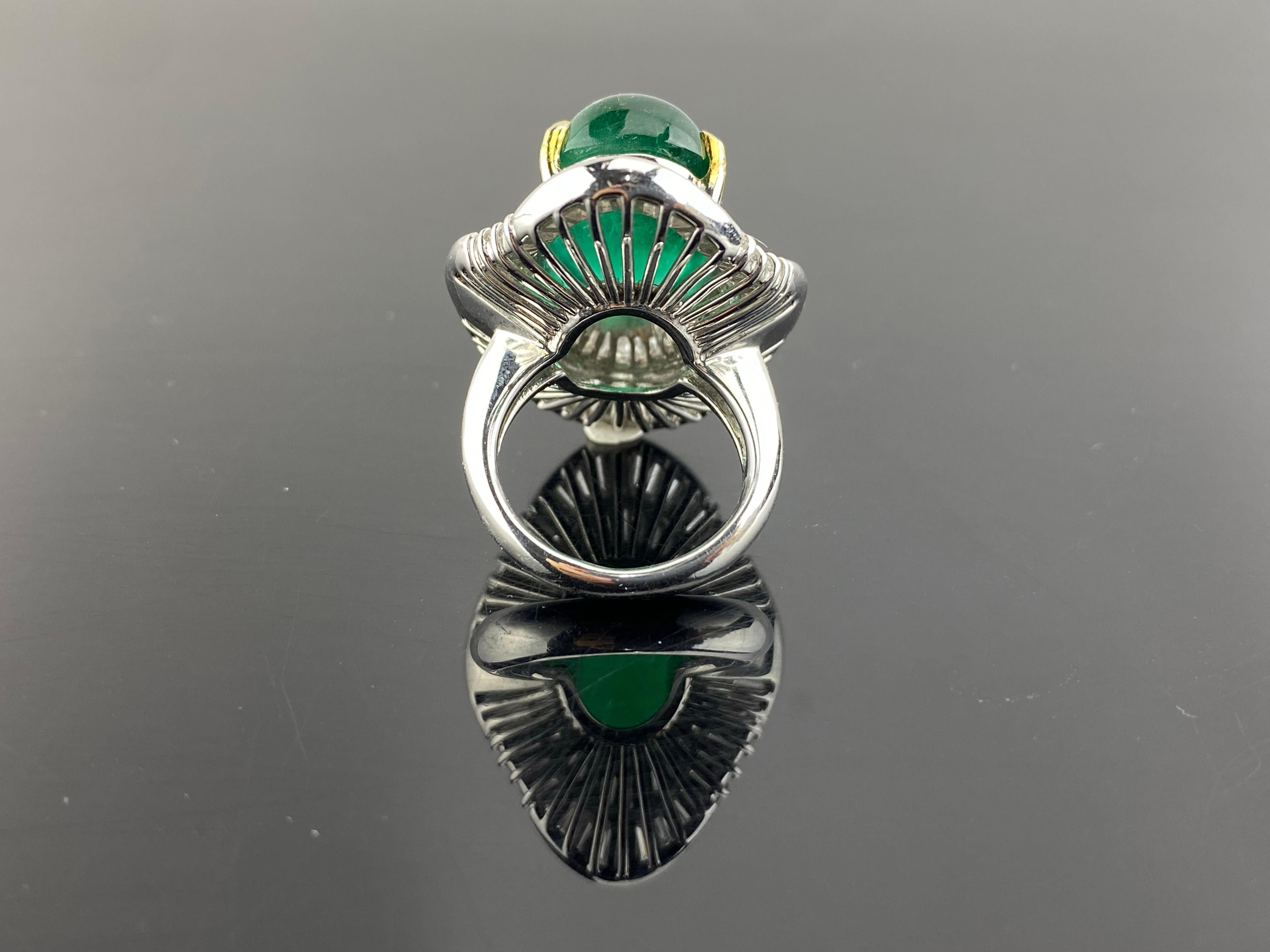 Art-Deco 17.93 Carat Emerald and 4.31 Carat Diamond Cocktail Engagement Ring In New Condition For Sale In Bangkok, Thailand