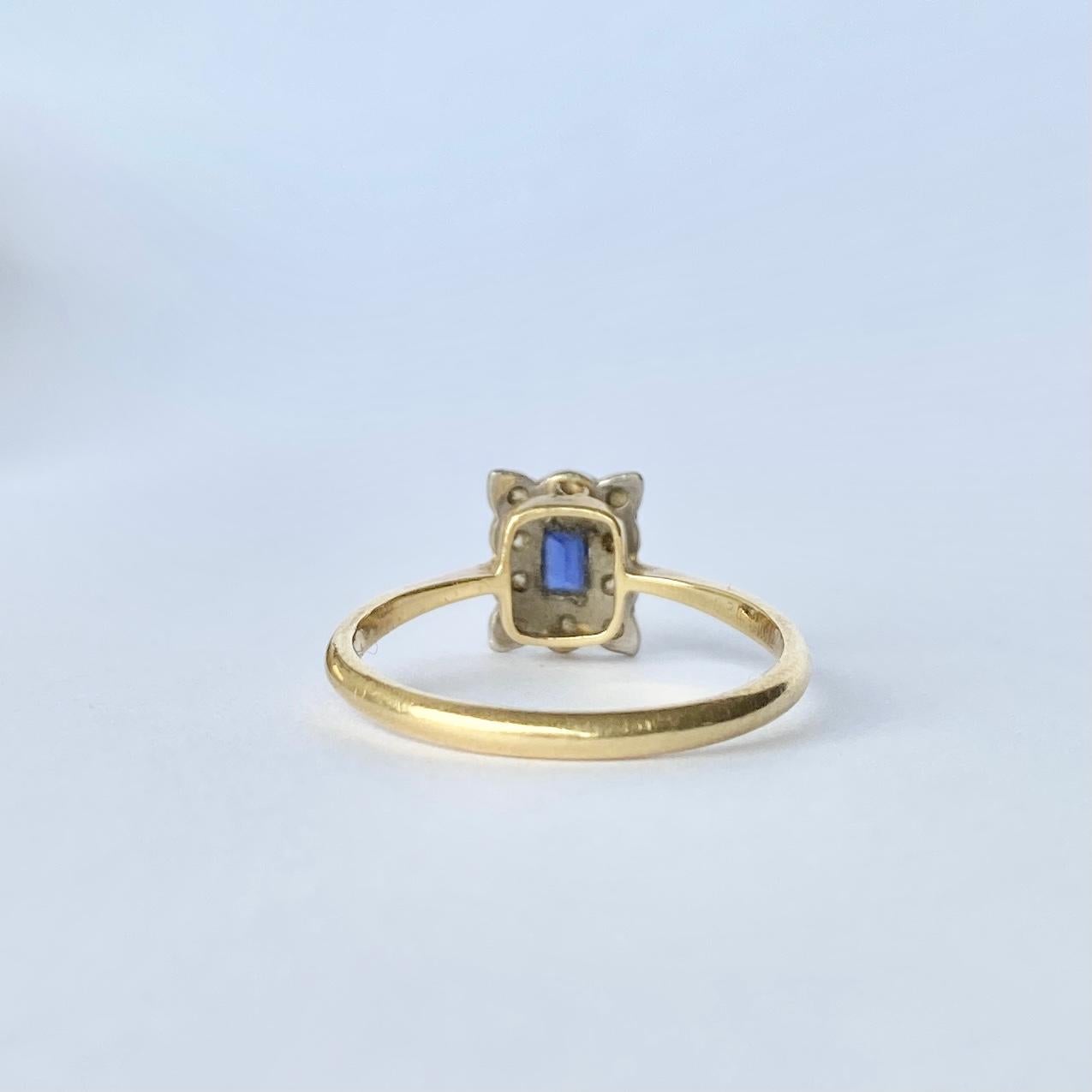 Art Deco 18 Carat Gold and Platinum Sapphire and Diamond Panel Ring In Good Condition For Sale In Chipping Campden, GB