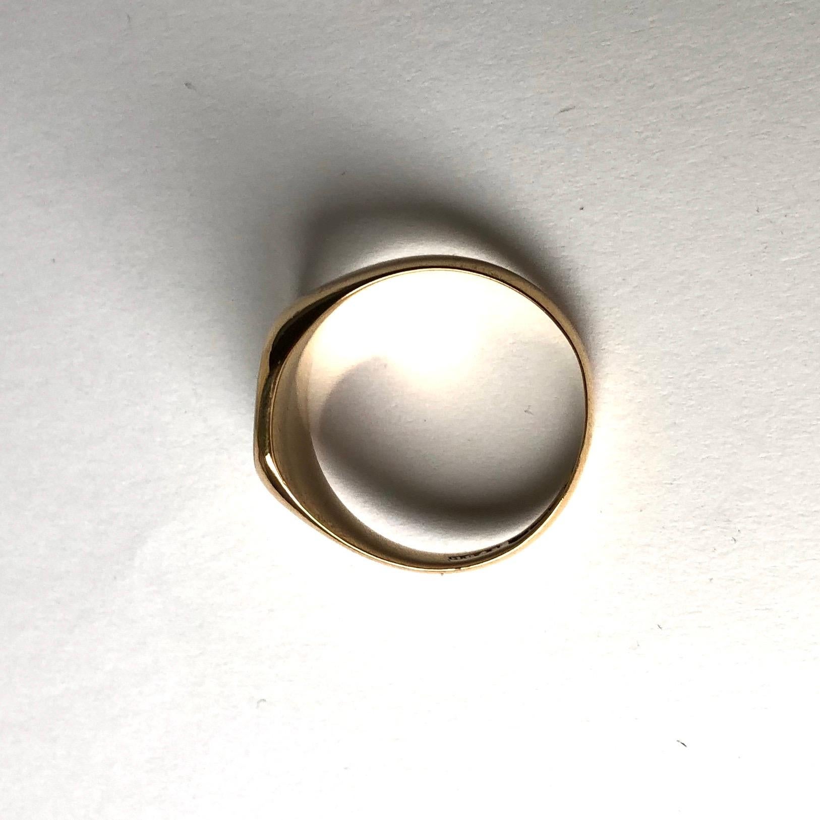 Women's or Men's Art Deco 18 Carat Gold and Platinum Signet Ring